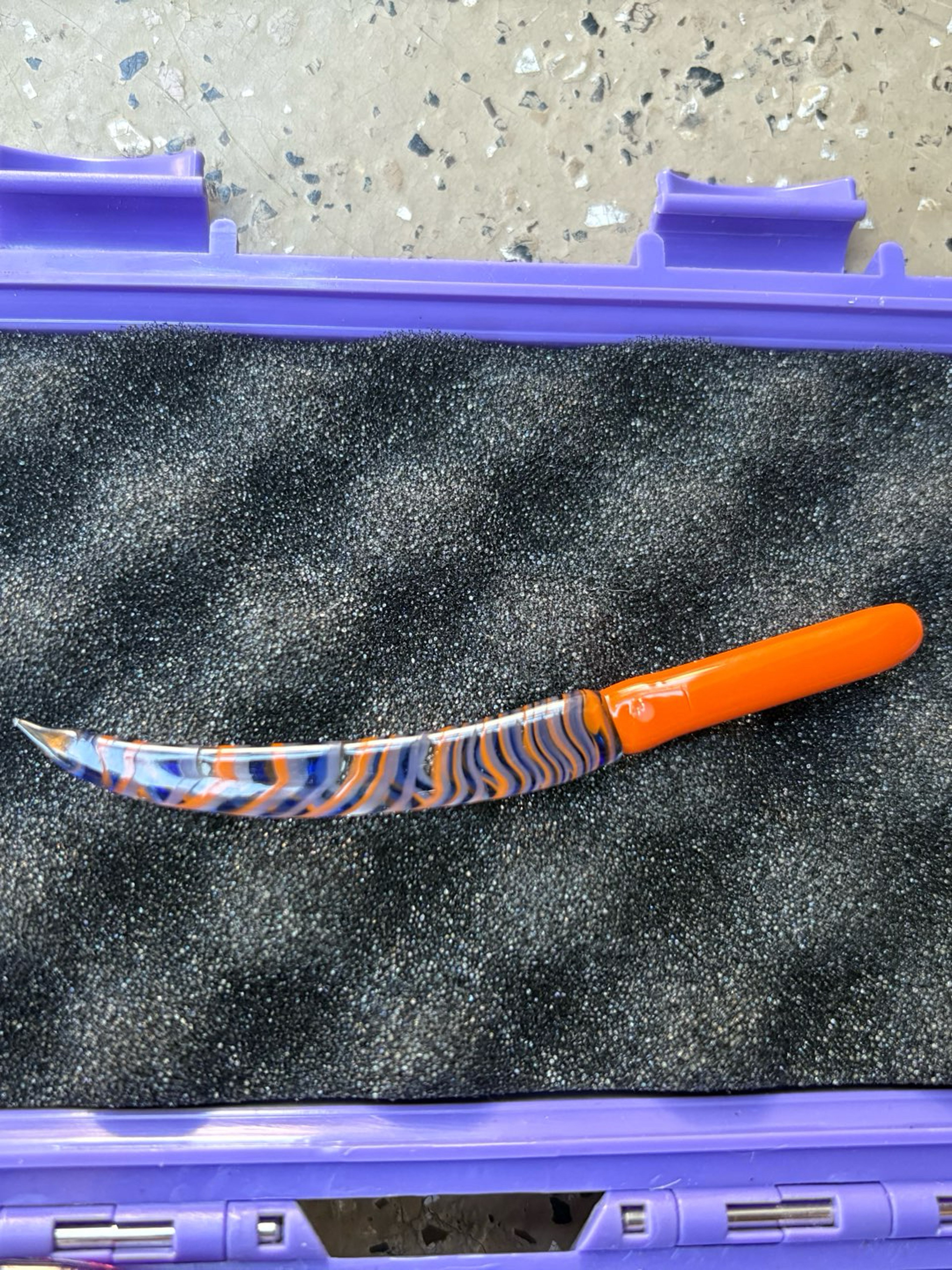Preview pic of MarvisGlass024 Orange/Blue Tiger Sword Tool