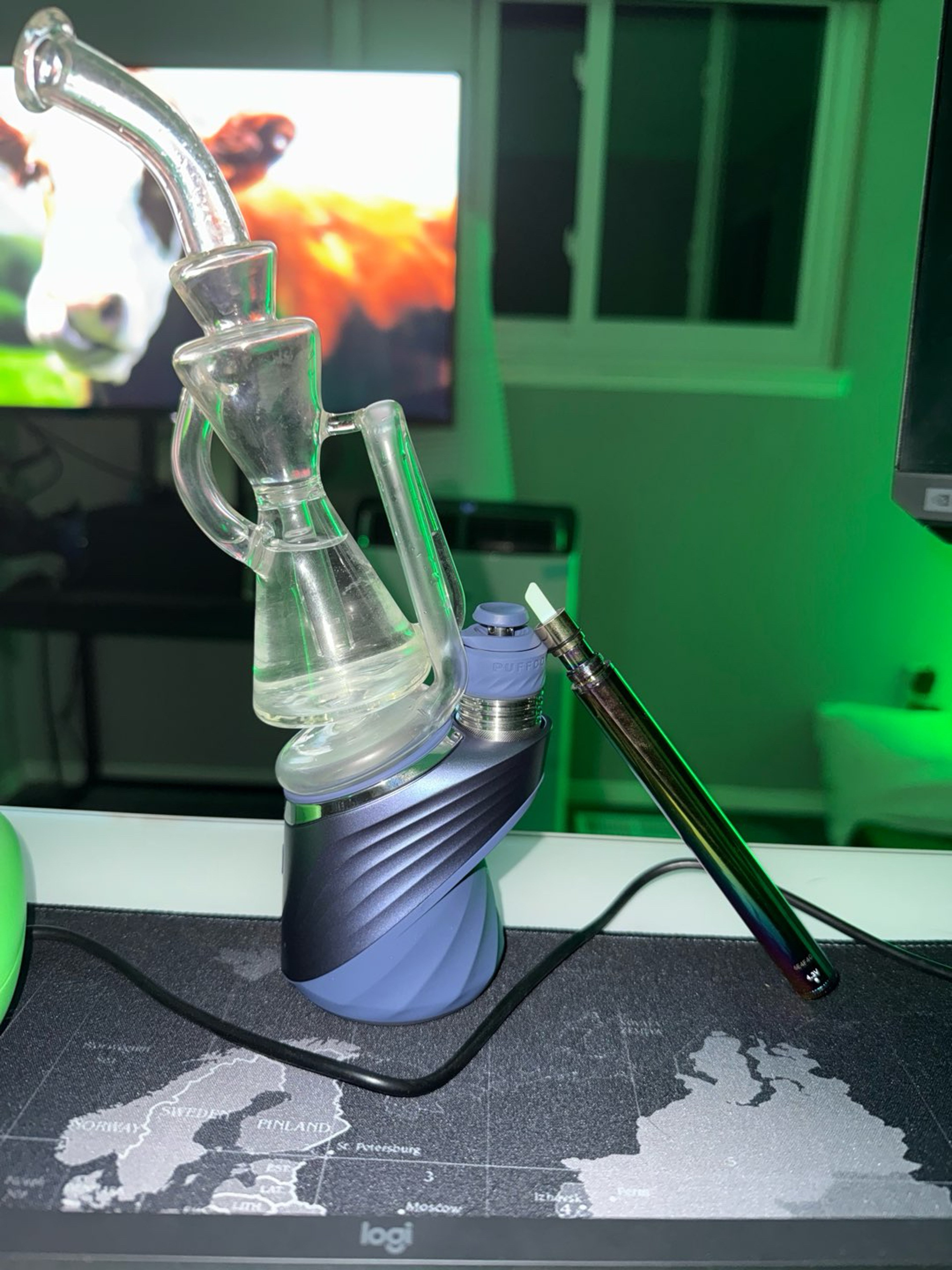 Preview pic of Puffco pro storm limited edition