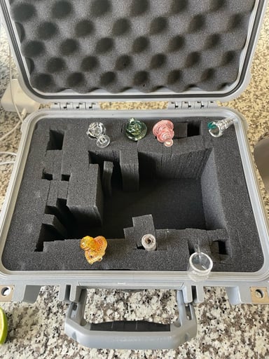 Preview pic of 4 caps including Joe P and E Ross 4.0 banger
