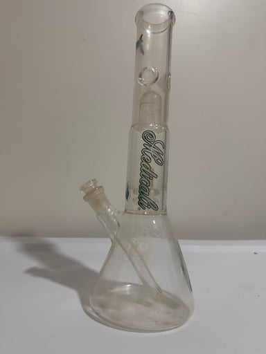 Preview pic of 14” Medicali Showerhead Beaker – Babied Daily Driver