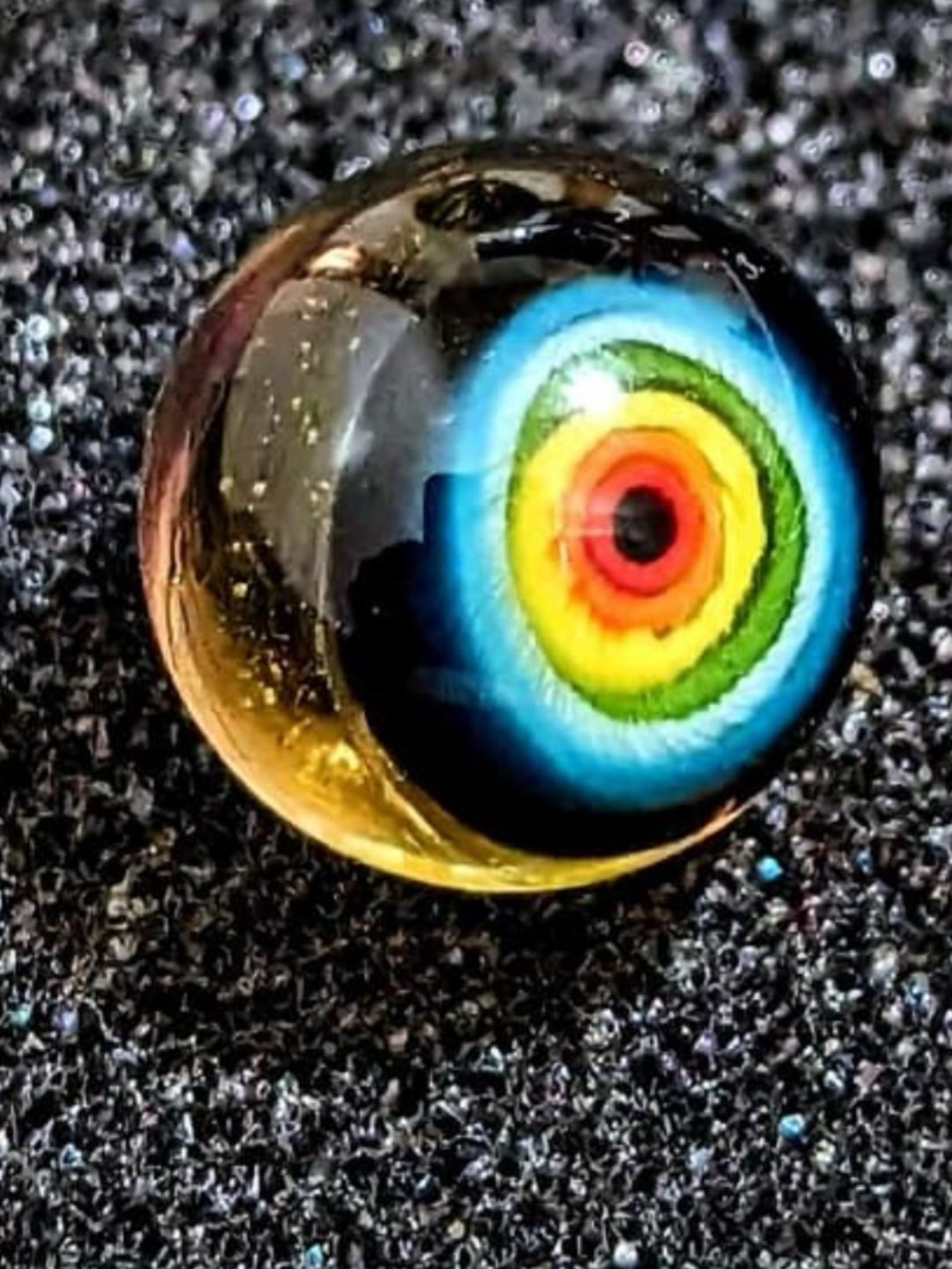Preview pic of RJ Glass 10mm Valve Pearl