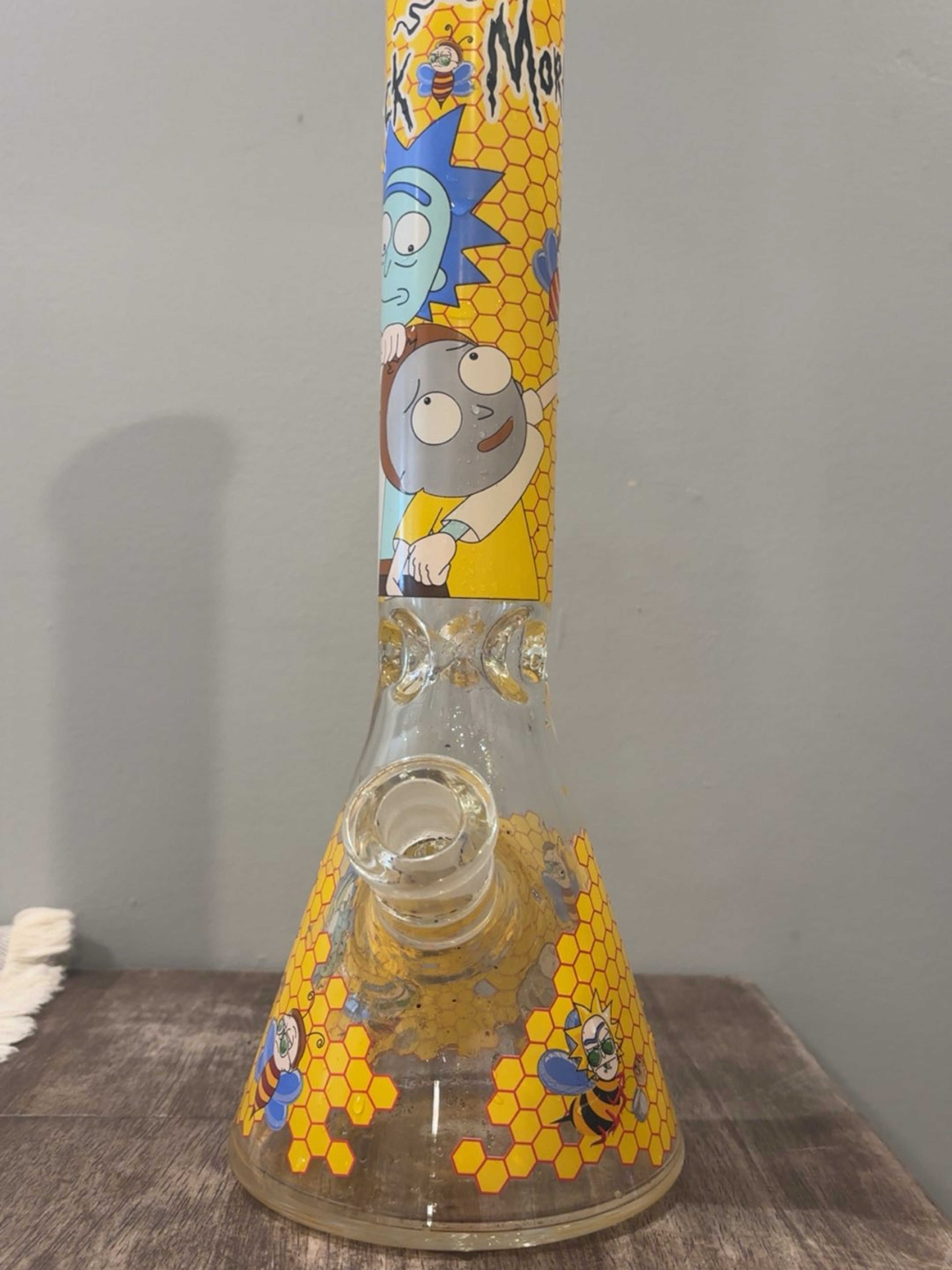 Preview pic of Rick & Morty Bong