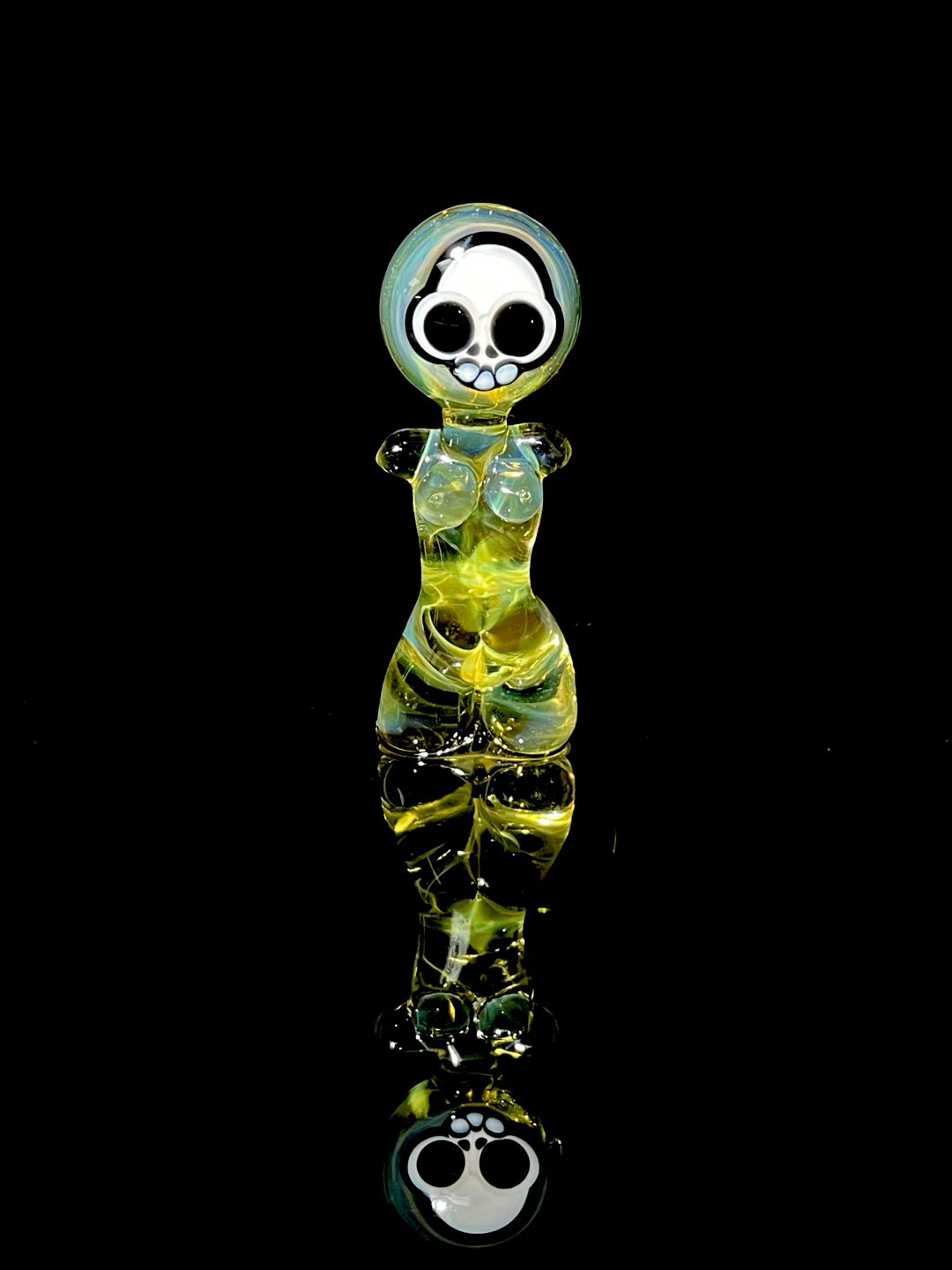 Preview pic of Lil Bear x Hearts Glass - Sexy Skullie Pendant
