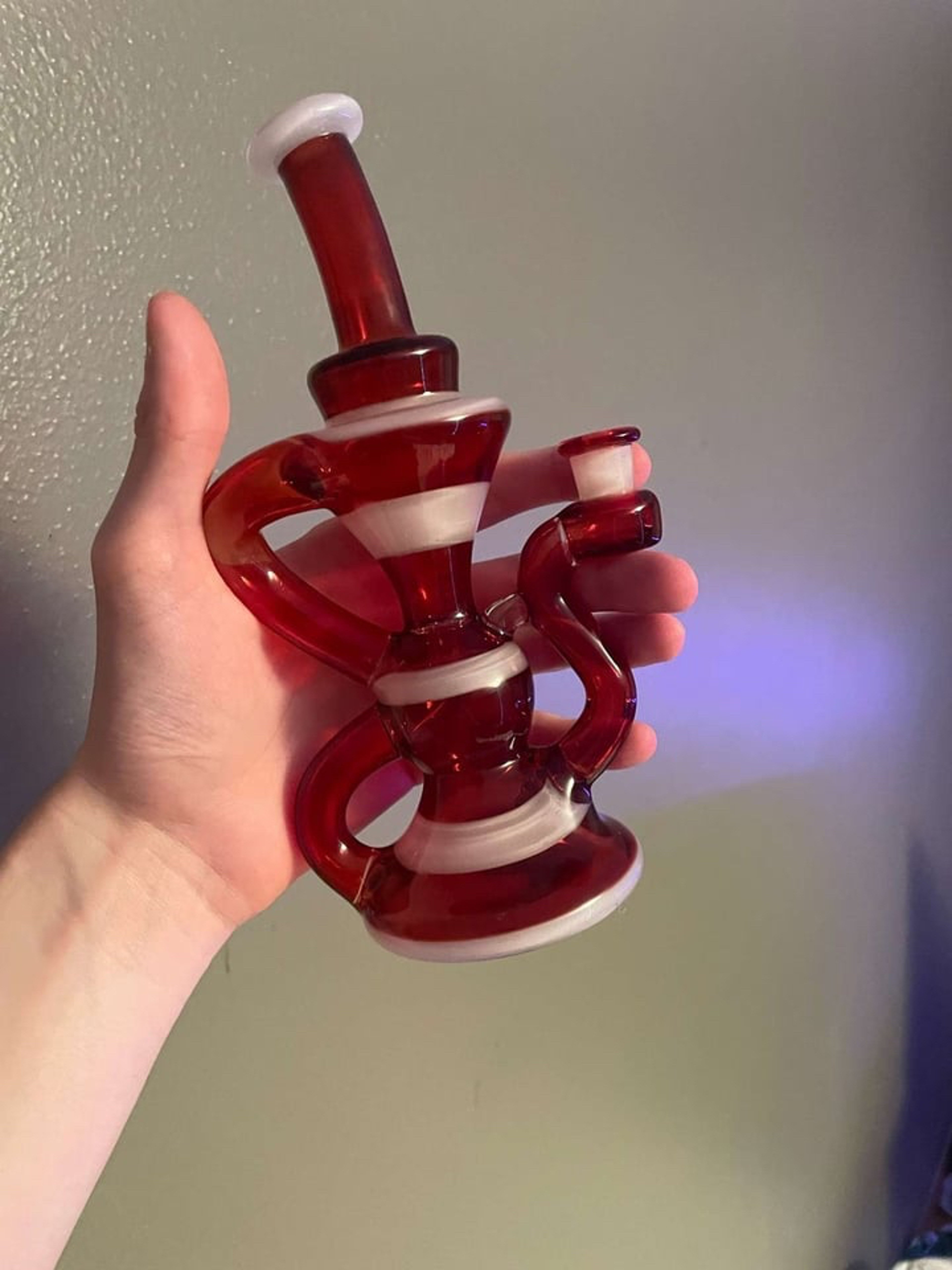 Preview pic of Blob Glass Recycler Uv white satin x Red Elvis