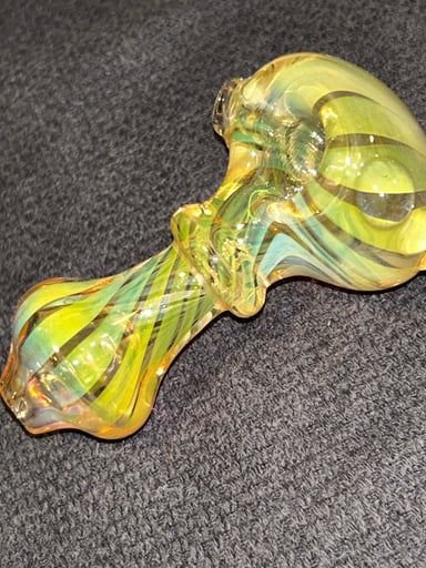 Preview pic of American Made Glass Pipe Spoon Gold Fumed
