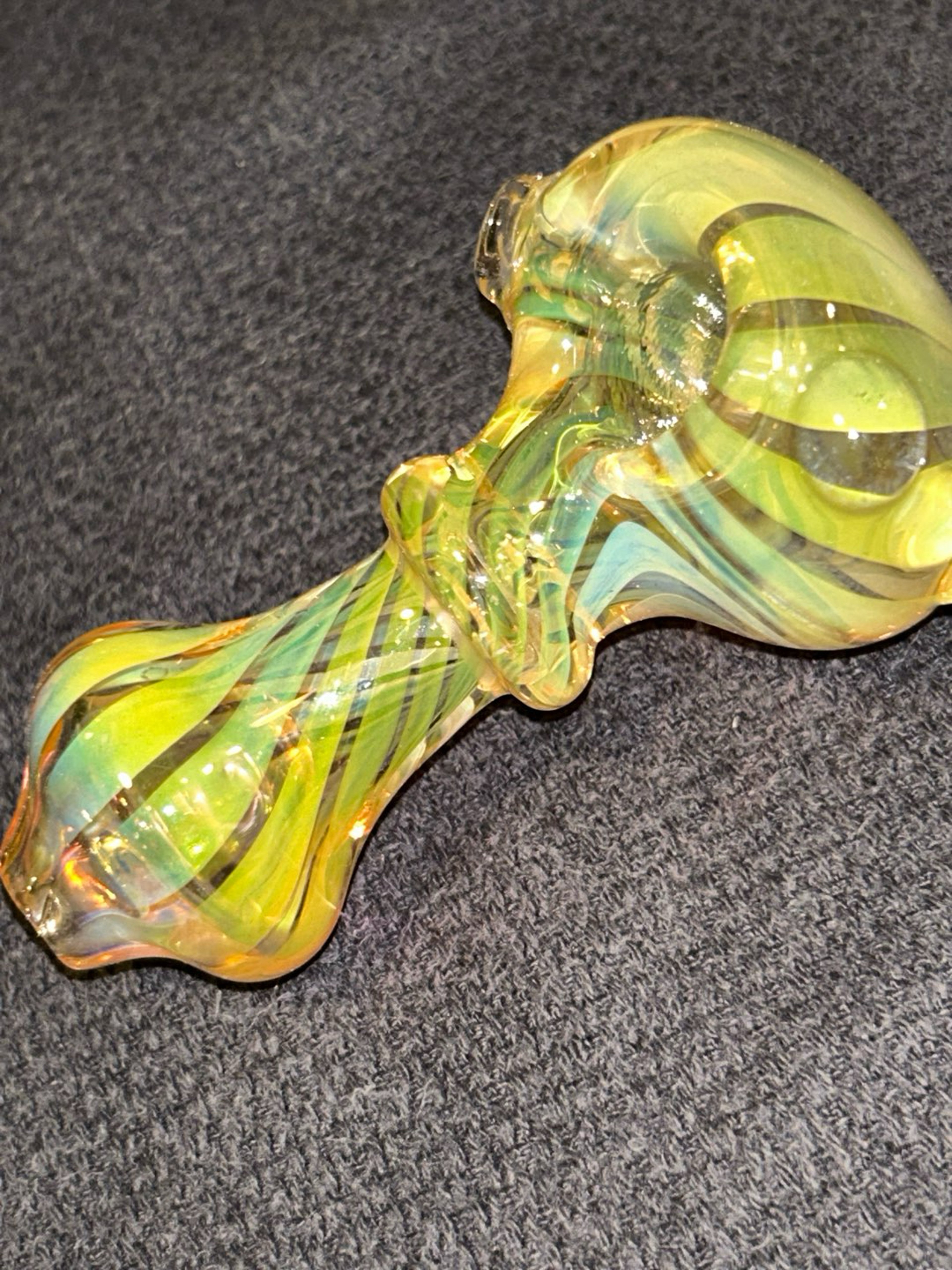 Preview pic of American Made Glass Pipe Spoon Gold Fumed