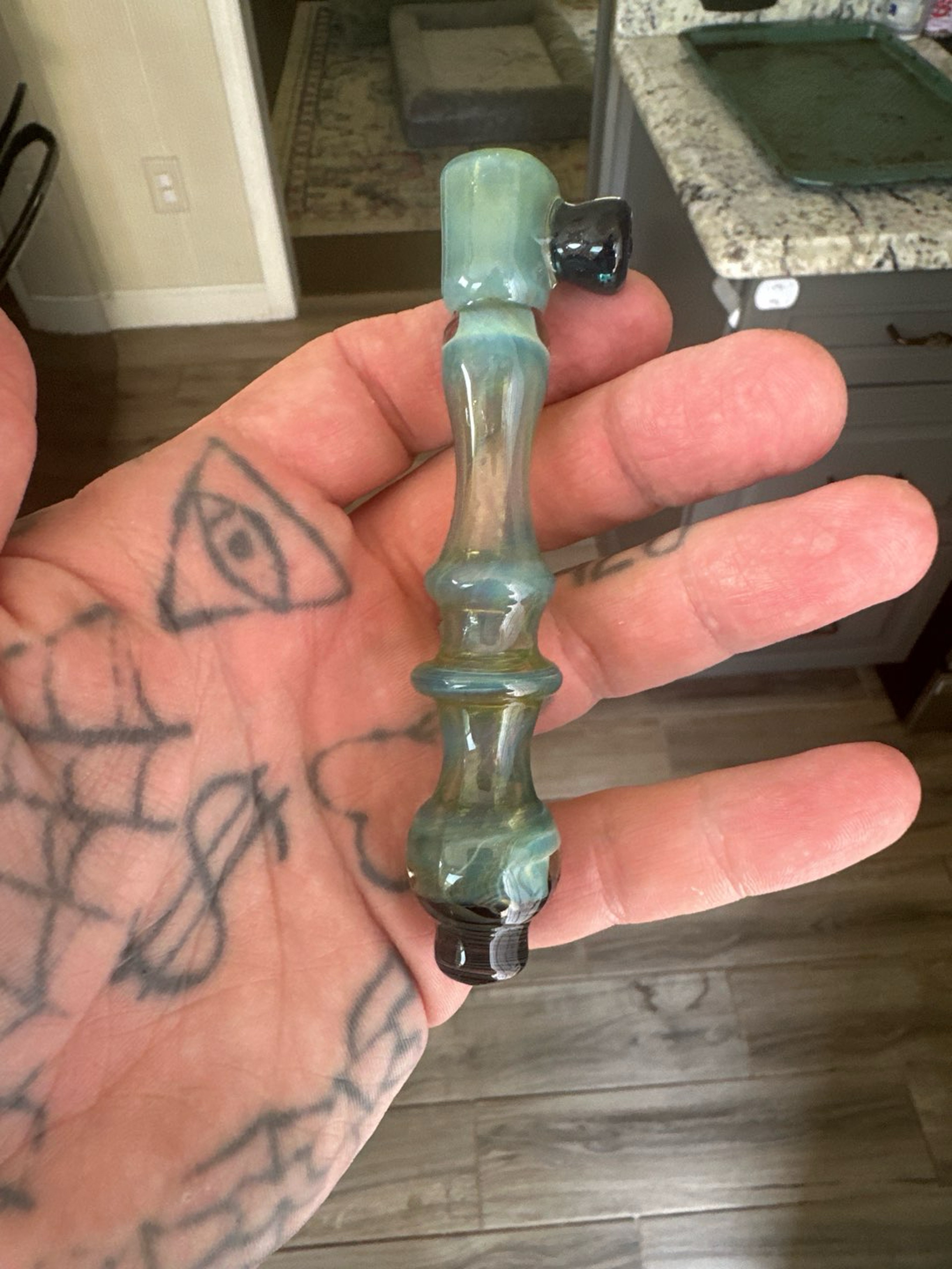 Preview pic of KSo glass chillum