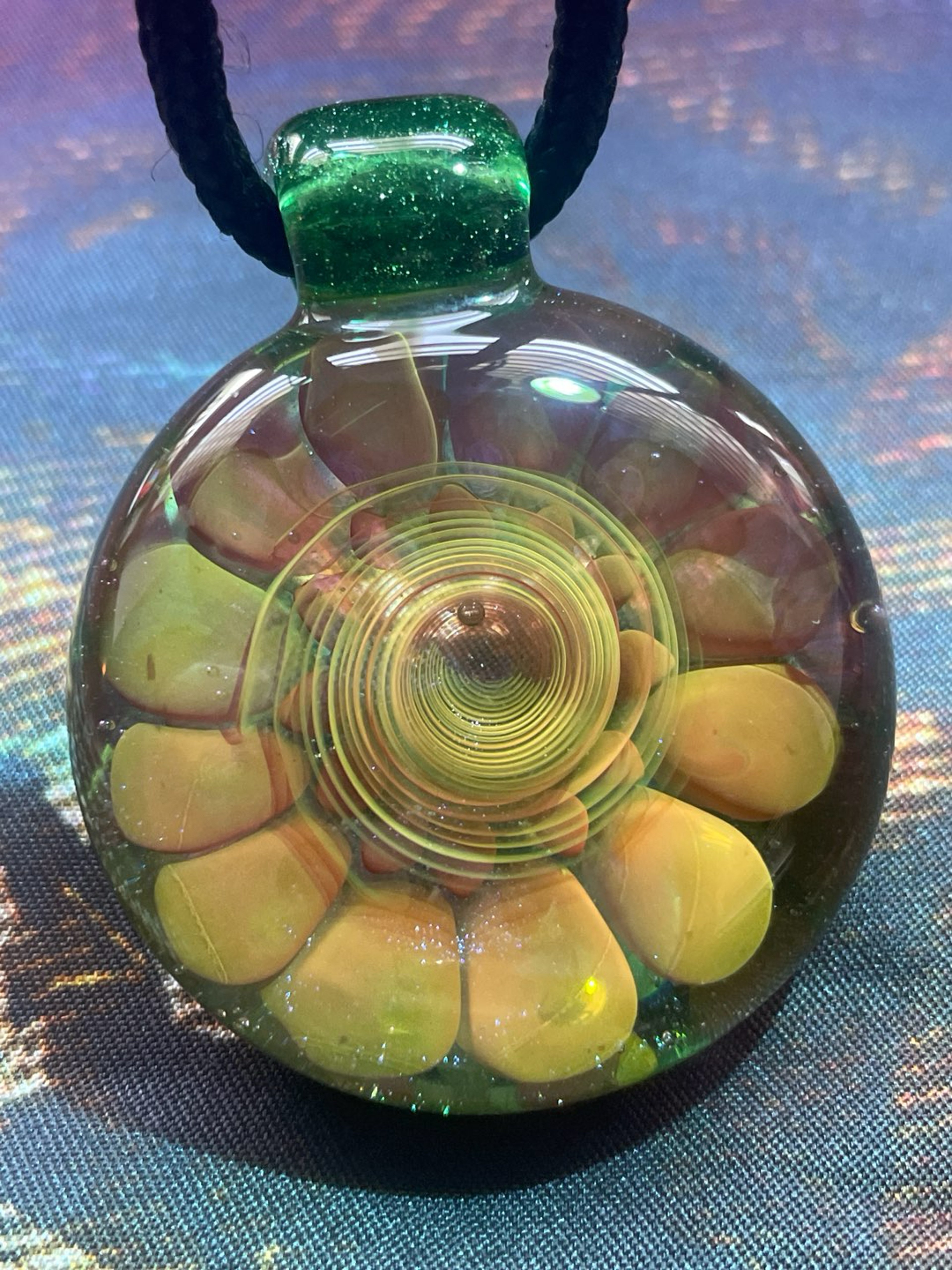Preview pic of Kvon 🌀 Pendant
