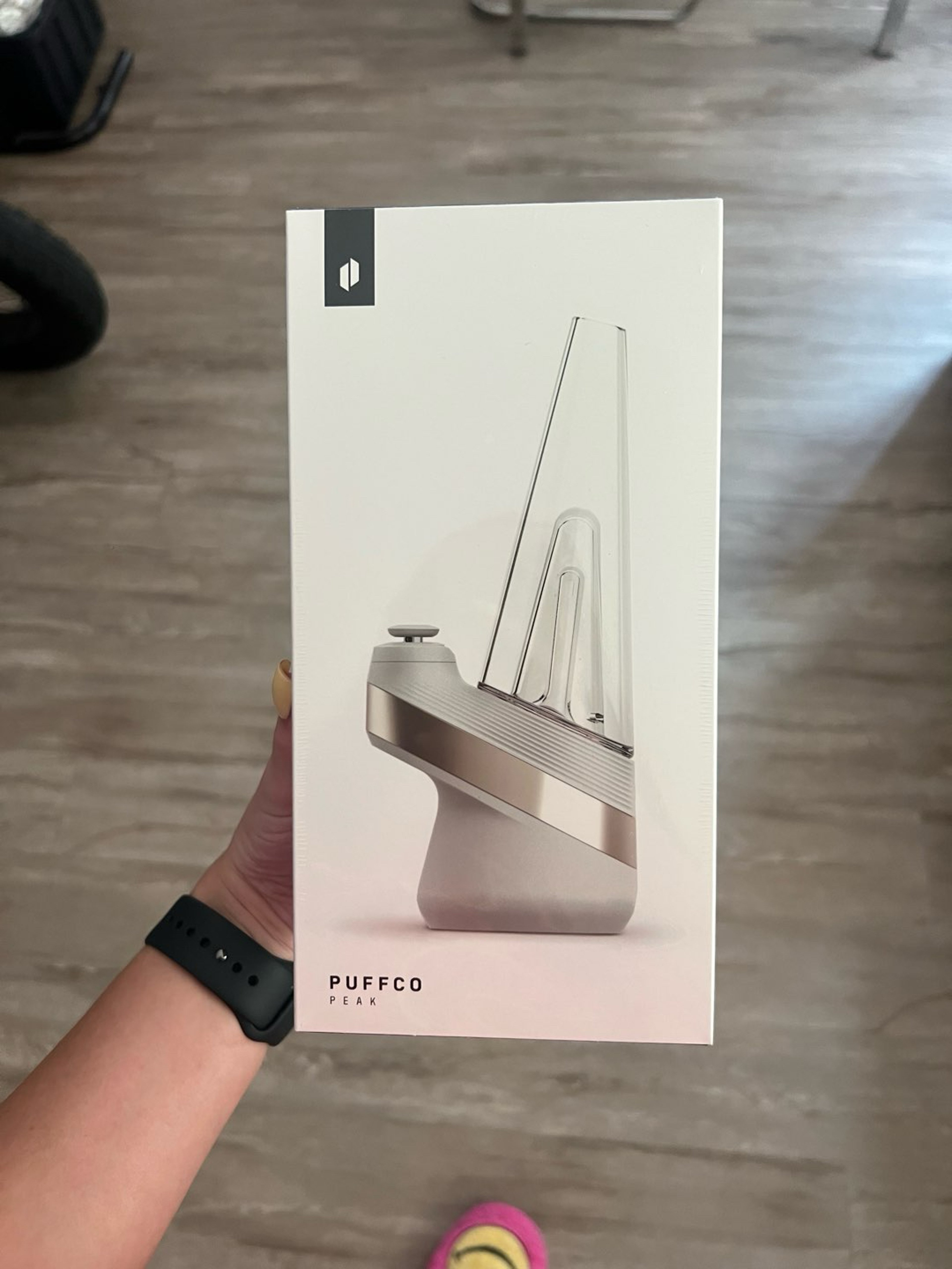 Preview pic of Puffco Peak V2 NEW Factory Sealed - Cloud