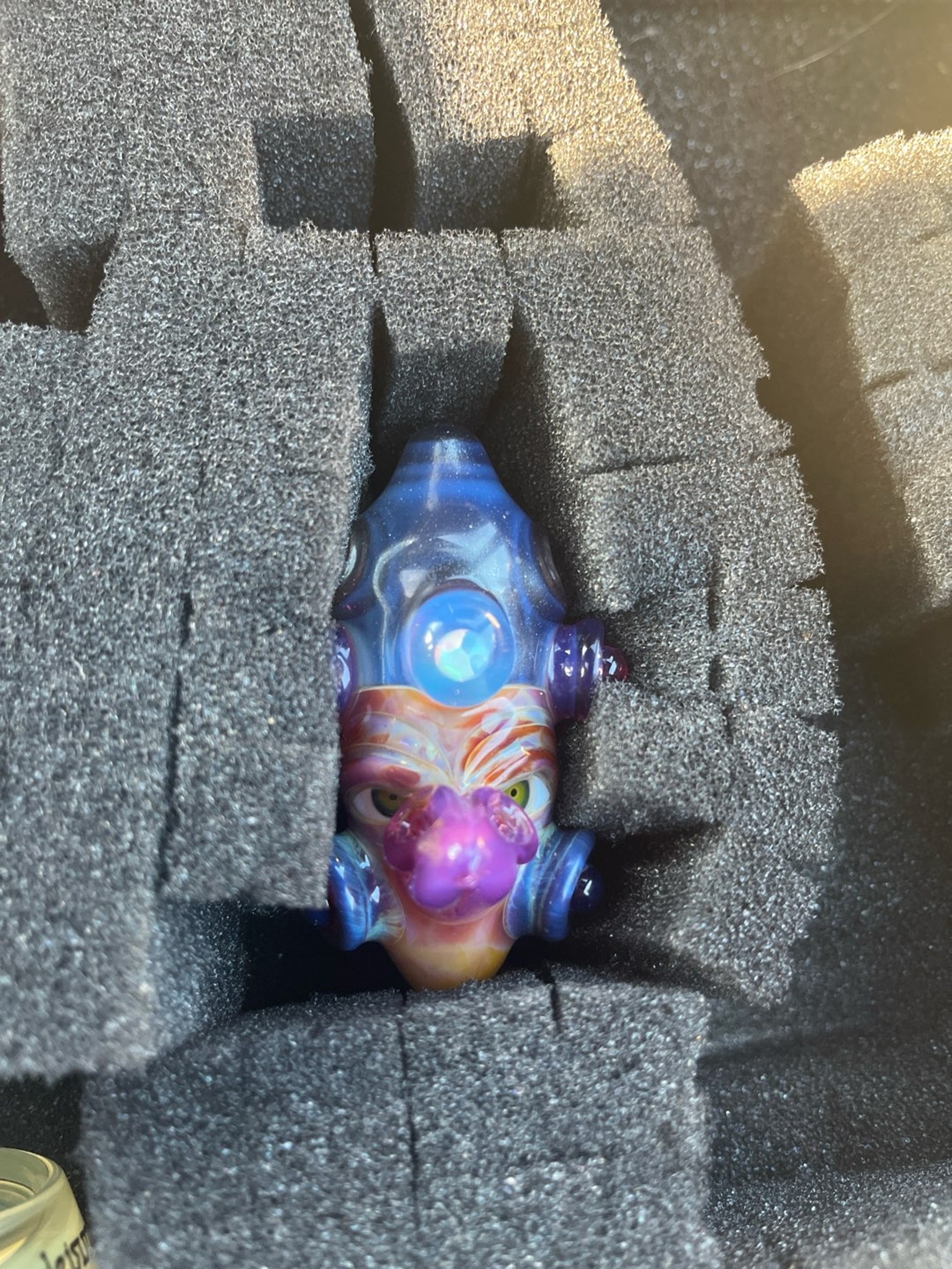Preview pic of Creep glass pendant
