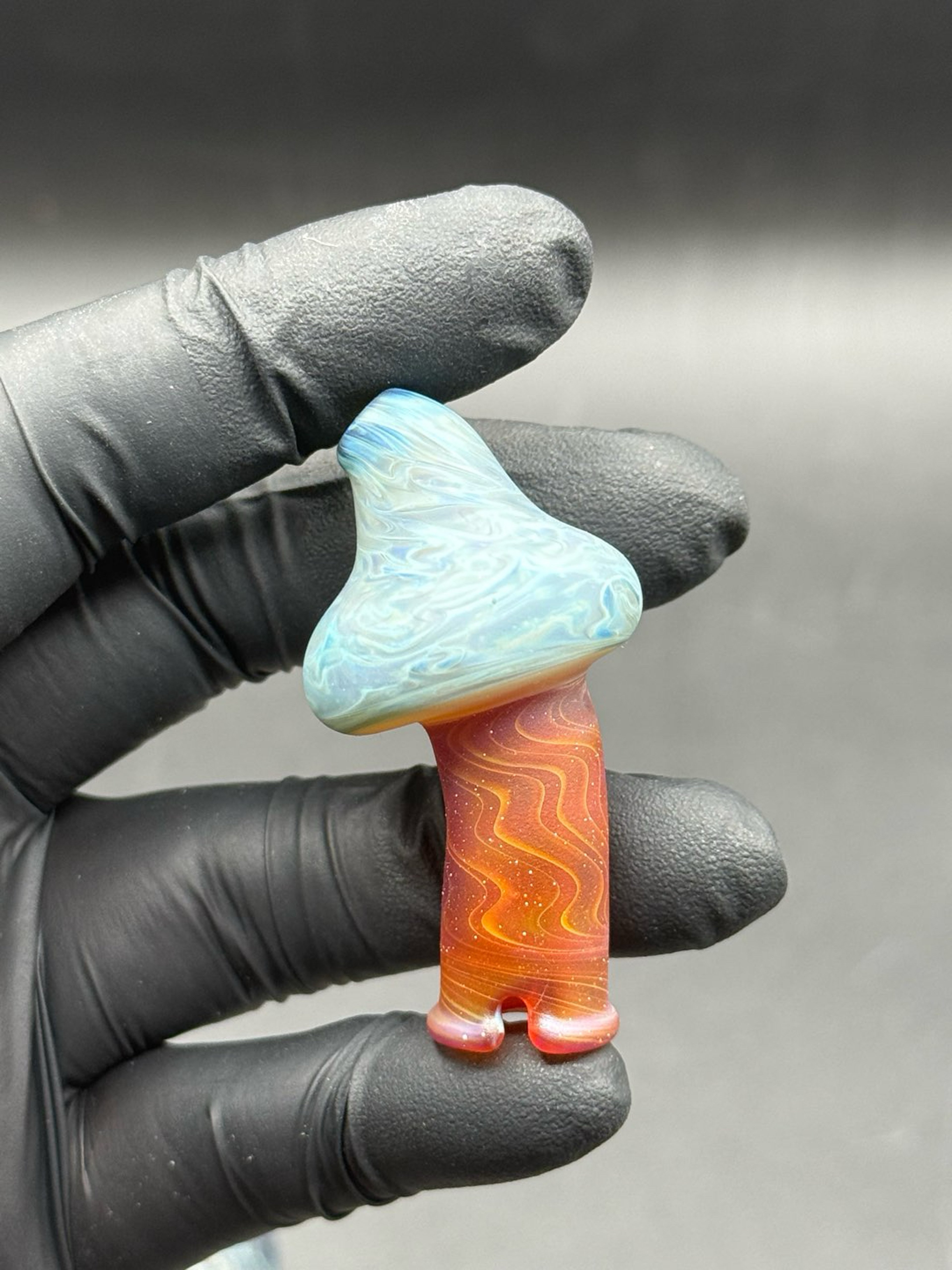 Preview pic of Mushroom pivot top UV