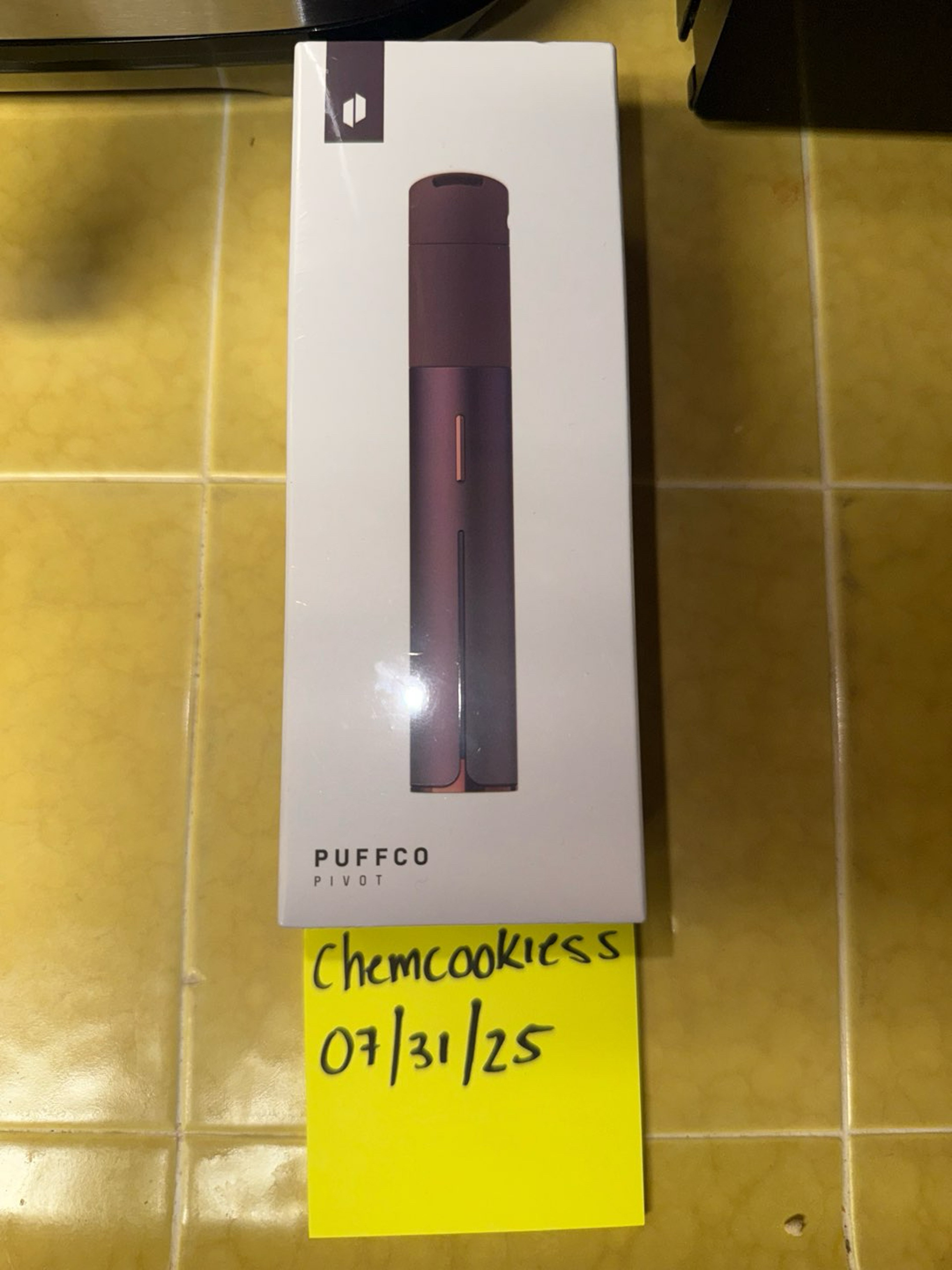 Preview pic of Puffco Pivot Mocha Brand New Sealed