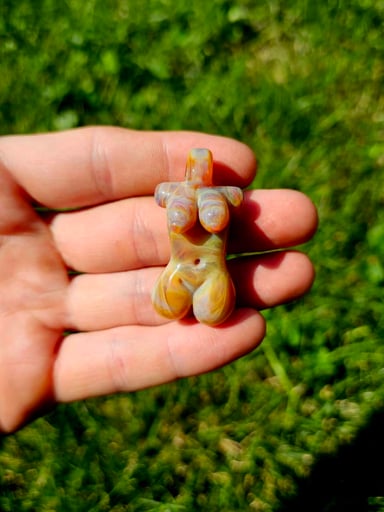 Preview pic of Lady pendant