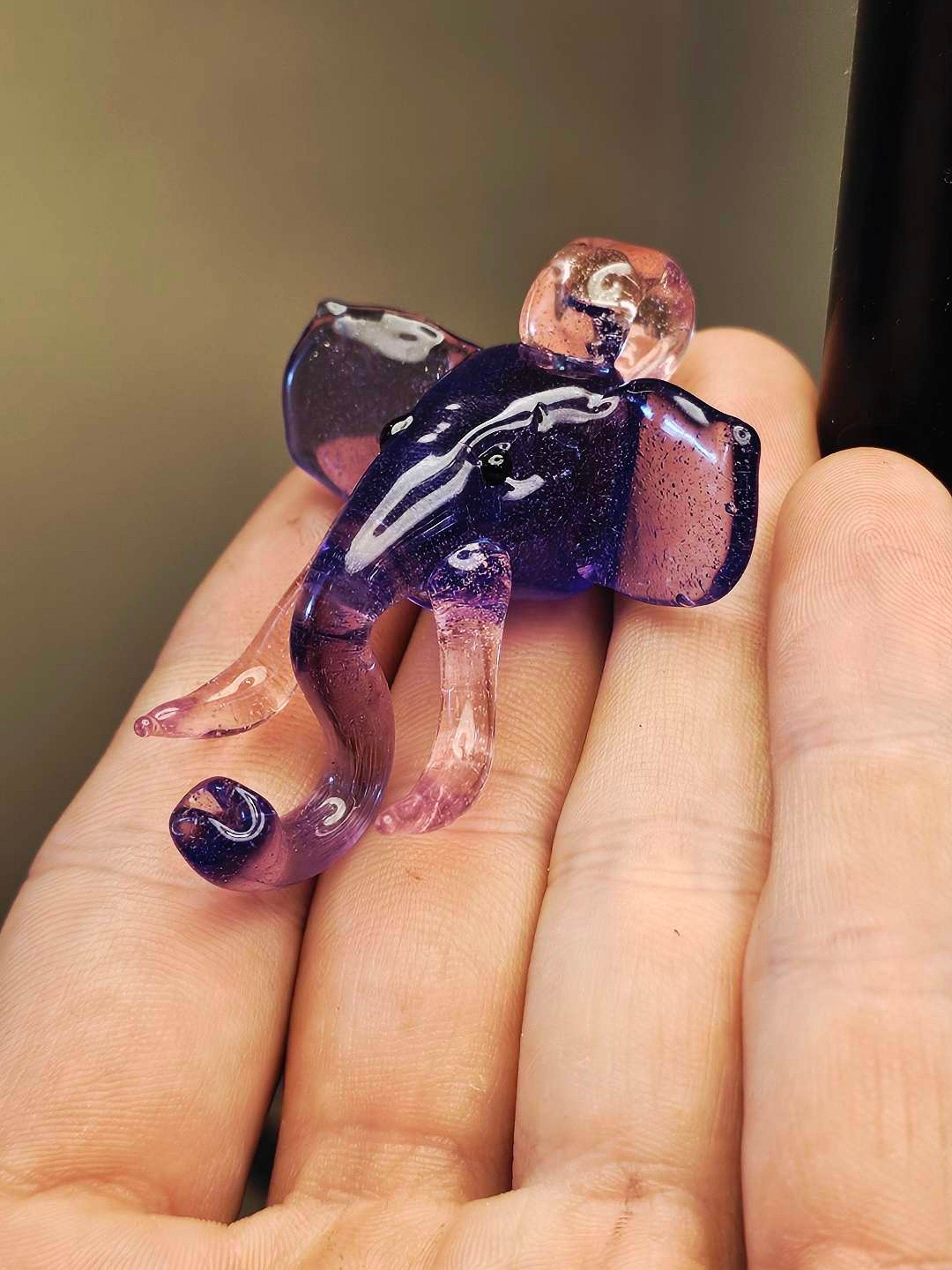 Preview pic of CFL Elephant pendant