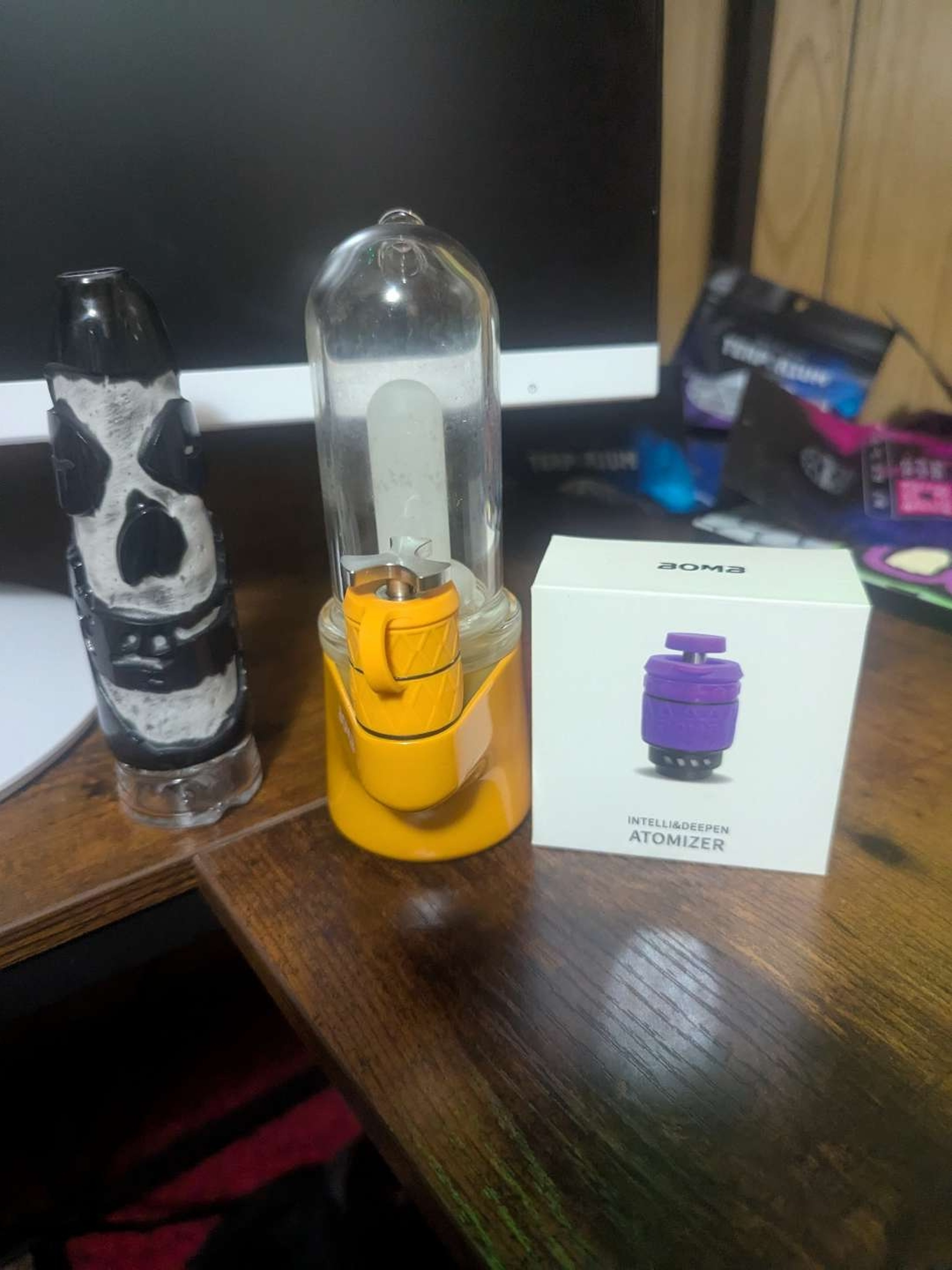 Preview pic of Bomb erig with extra atomizer and custom misfits top