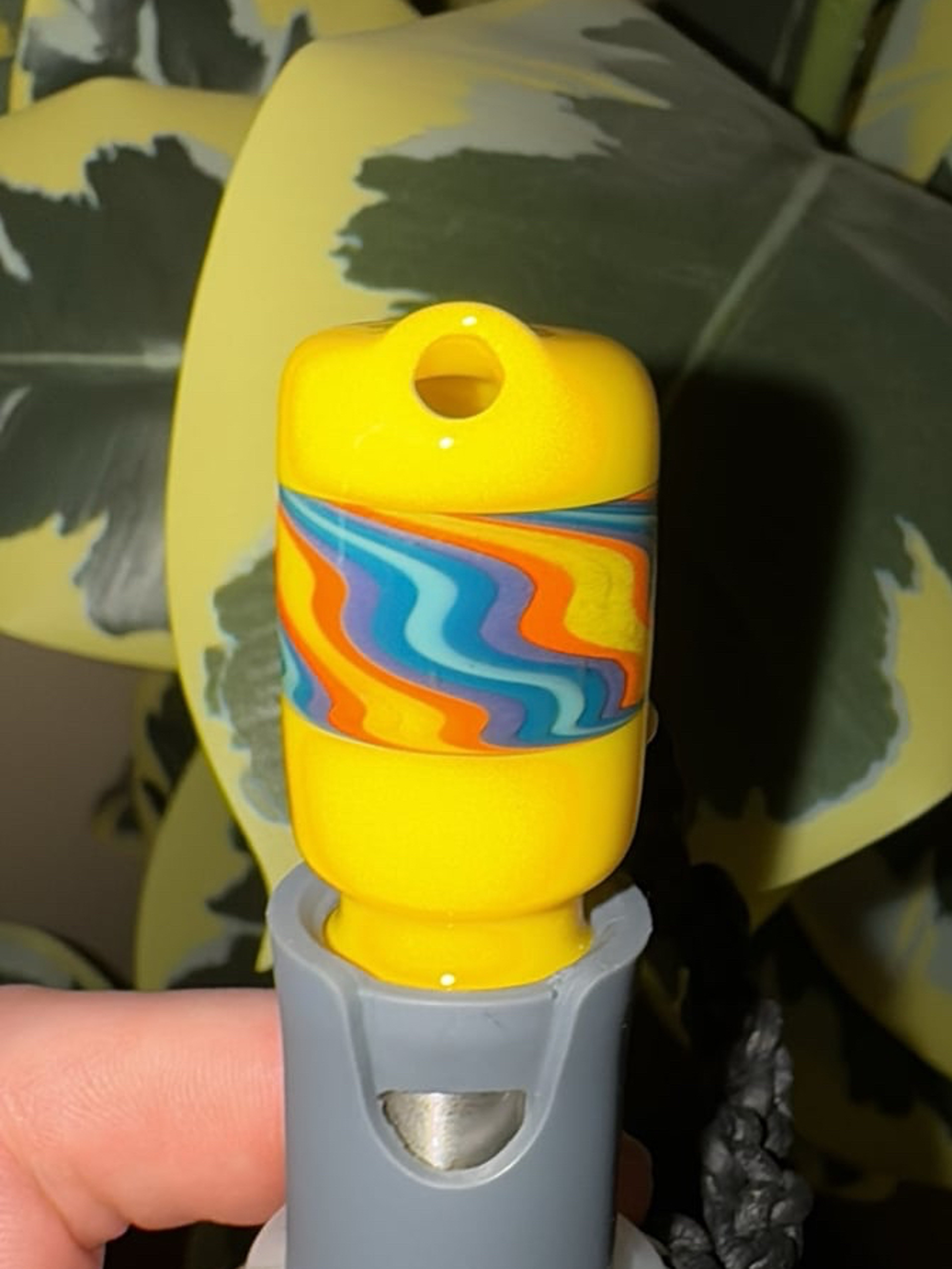 Preview pic of Canary pivot top