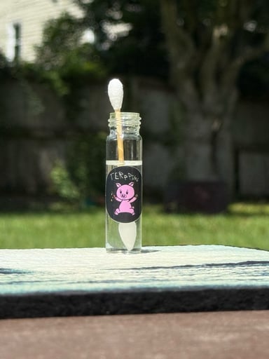 Preview pic of Glass Travel Isopropyl Rubbing Alcohol Container Vials (2 Pack) Terp Pigs