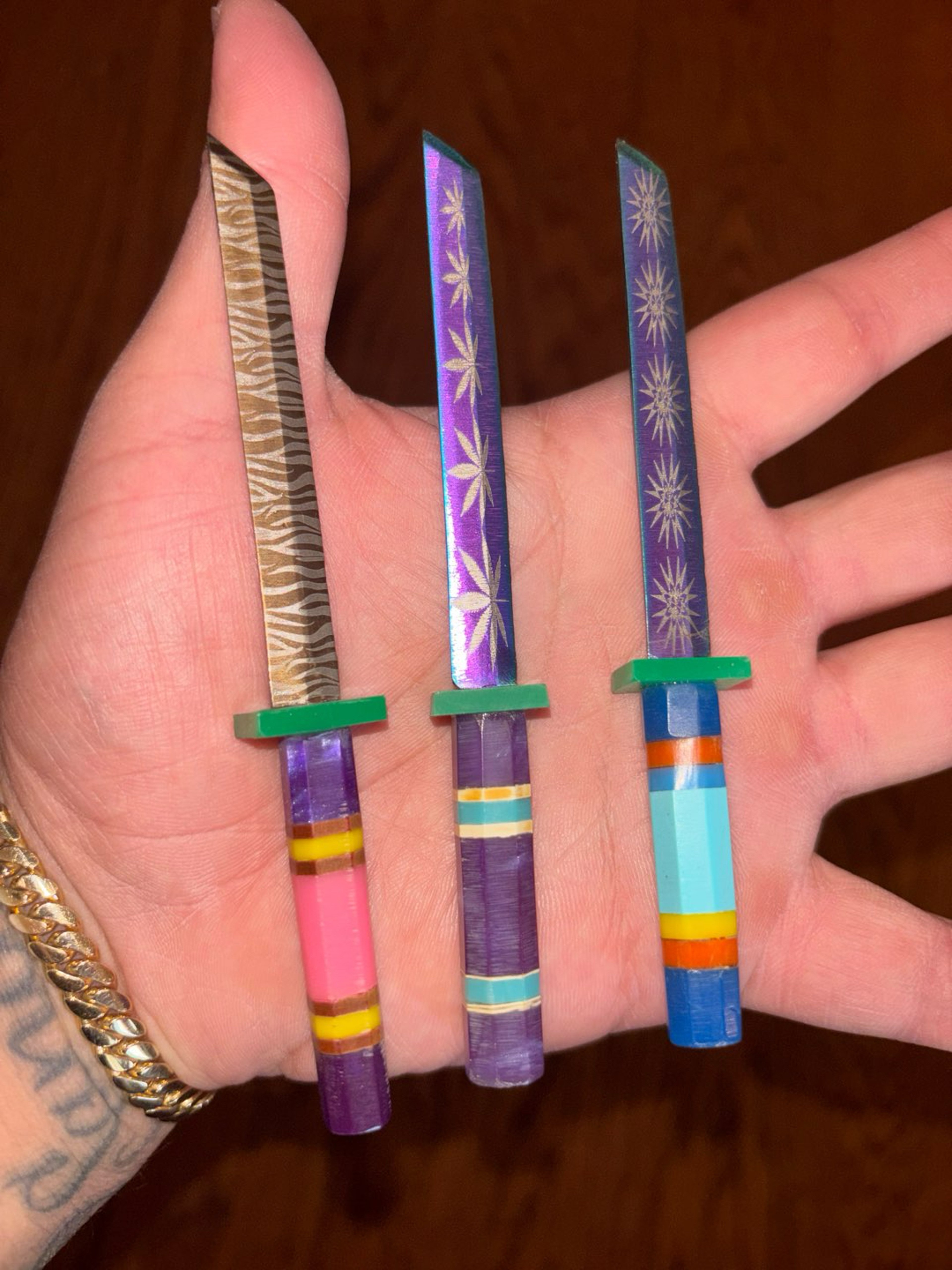 Preview pic of Damascus dabbers