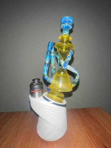 Preview pic of Puffco peak pro