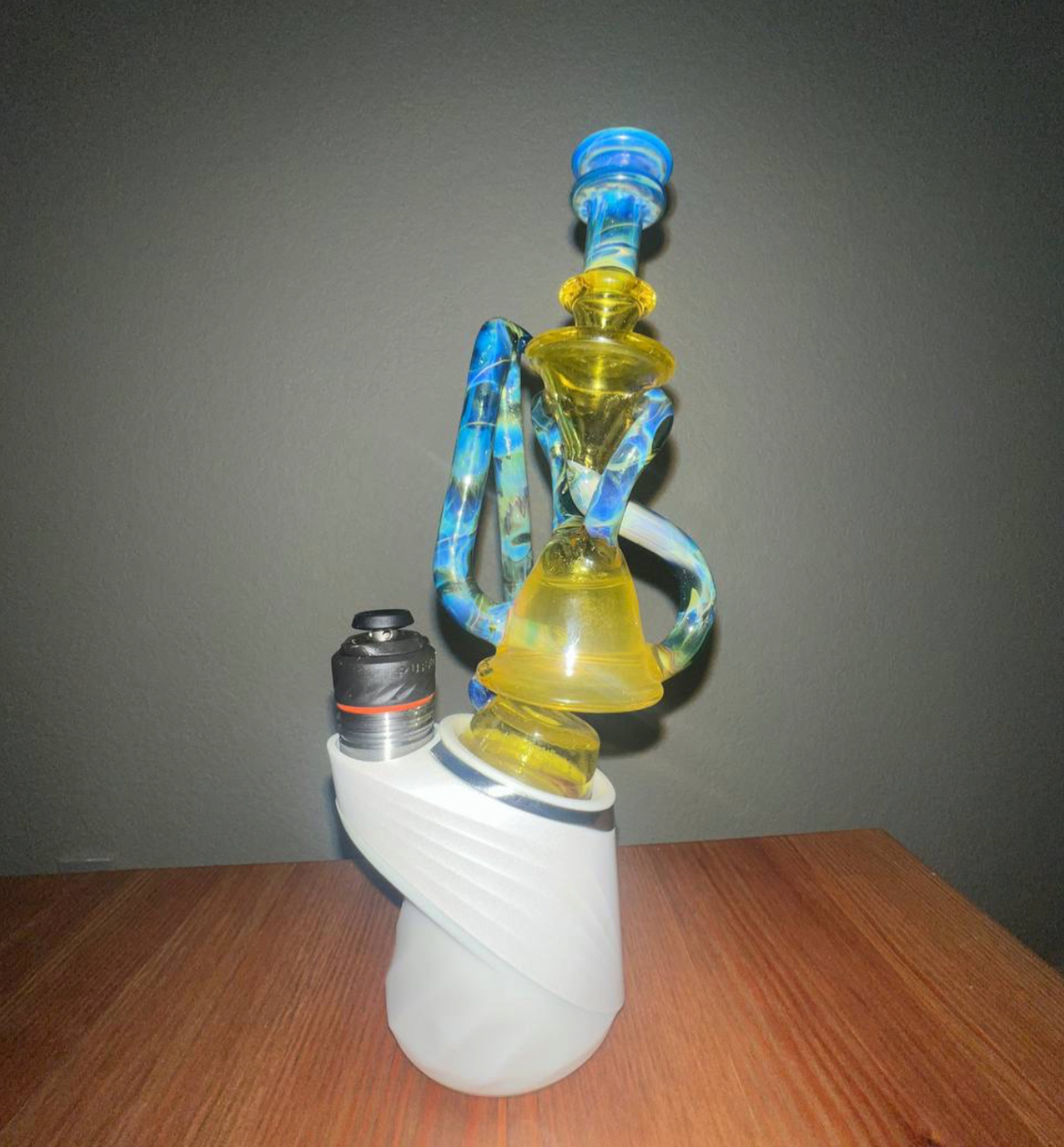 Preview pic of Puffco peak pro