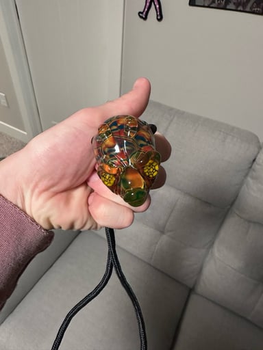 Preview pic of Pieces of art alien pendy