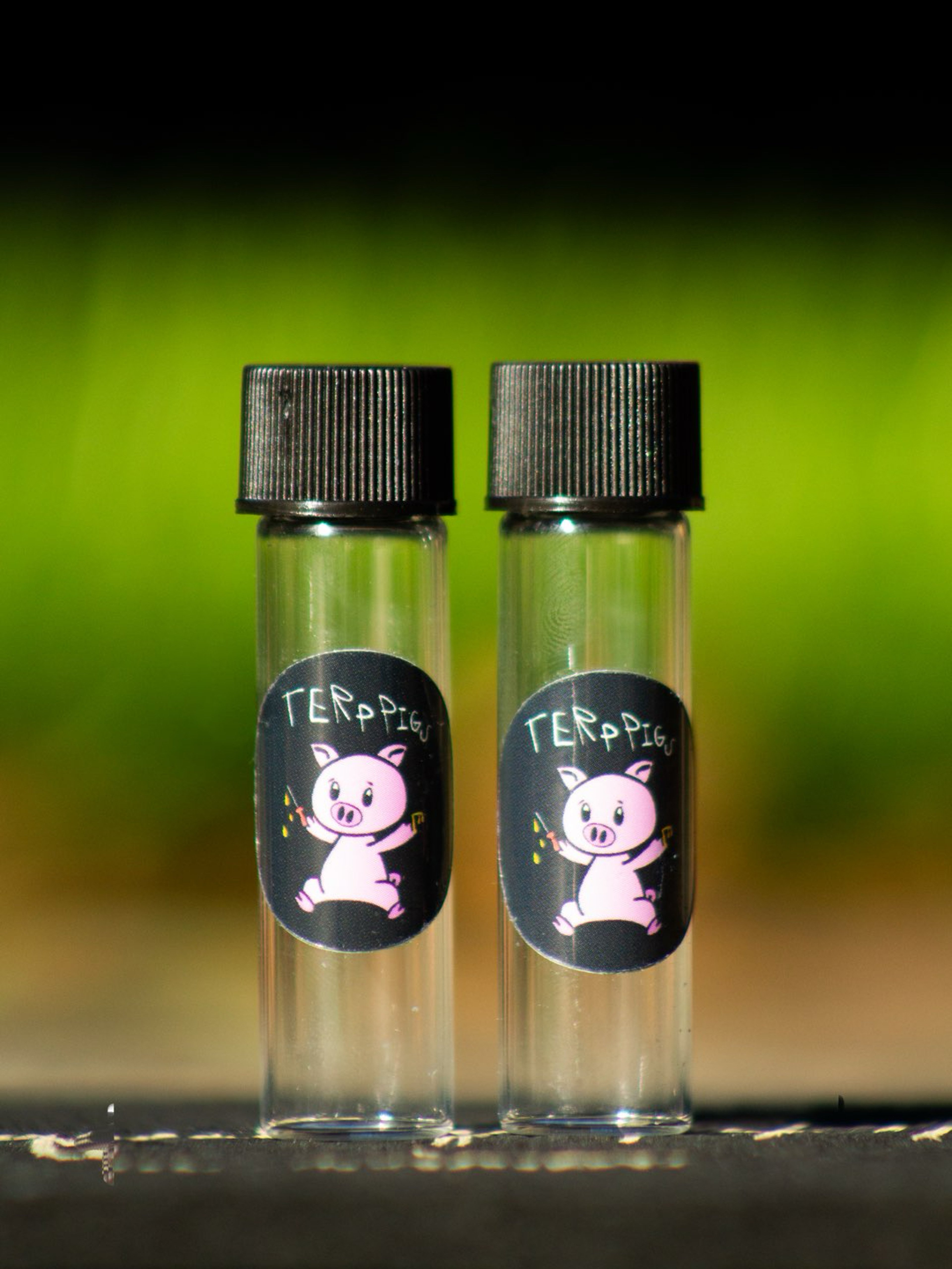 Preview pic of Wave Moodmat & 2-Pack Glass Alcohol Vial Combo for Concentrates