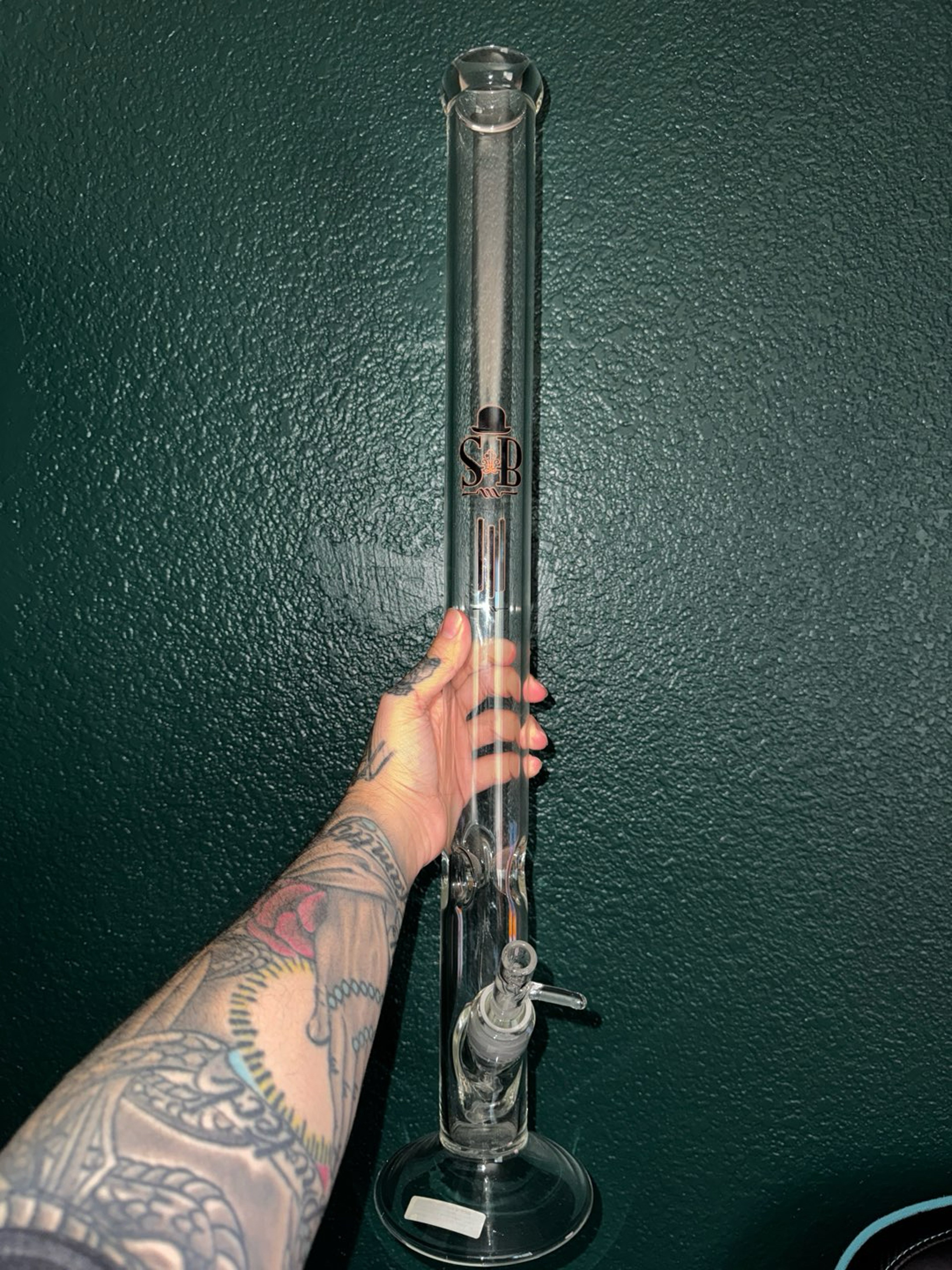 Preview pic of Brand new sheldon black 25 inch tube!