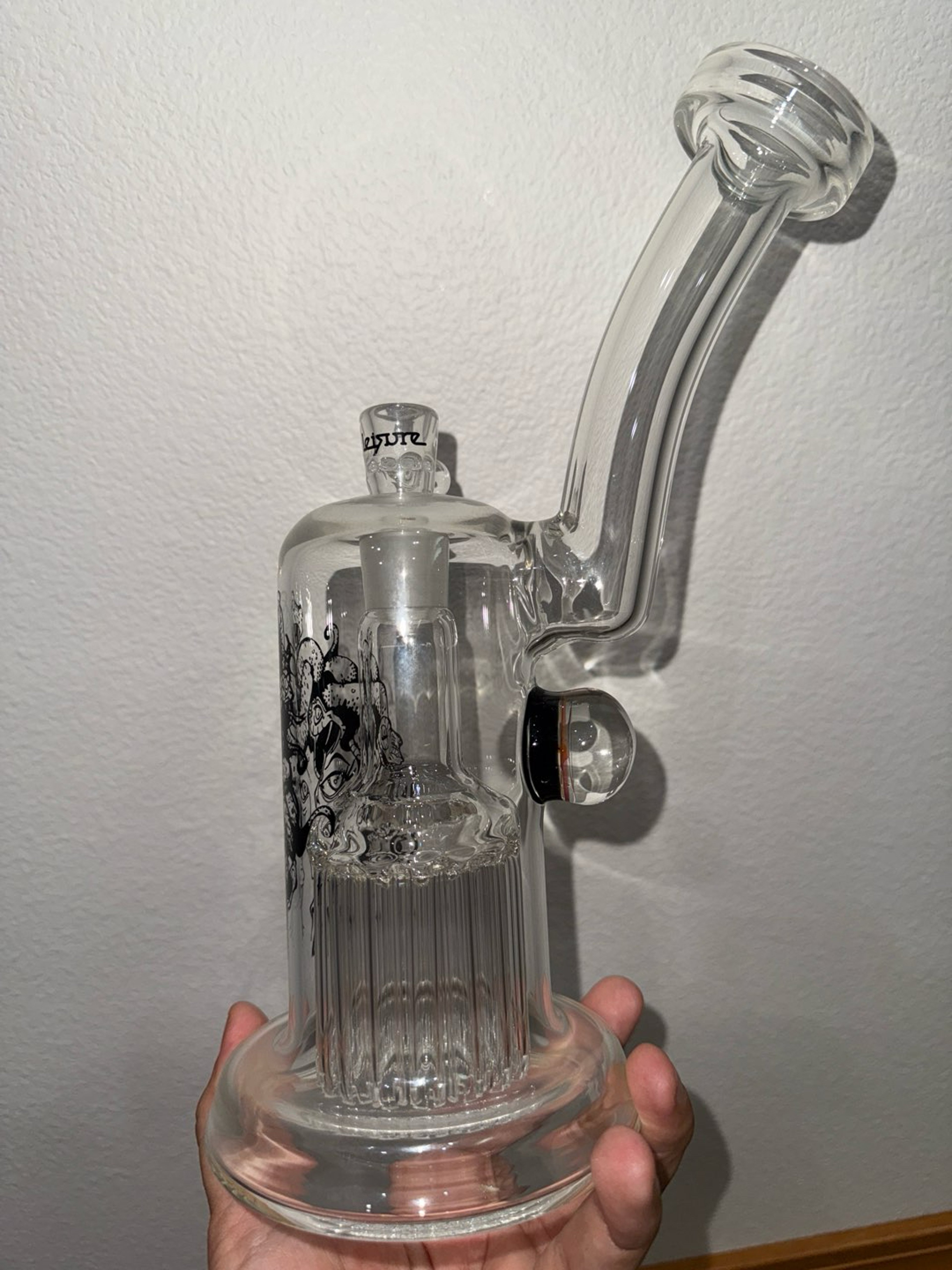 Preview pic of Leisure glass 16-arm bubbler with Medusa graphics