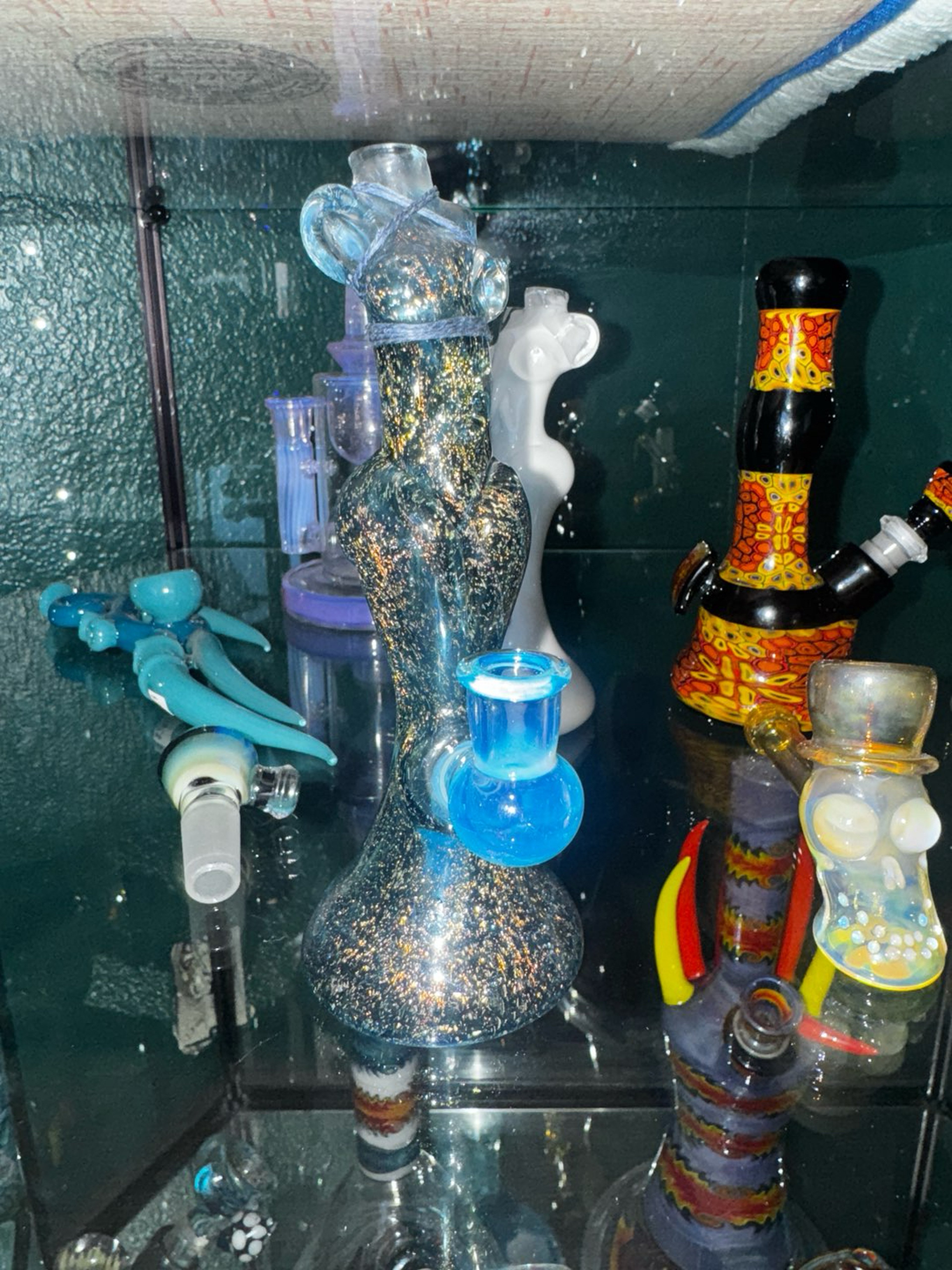 Preview pic of Kt scissor baby pipe and rig brand new