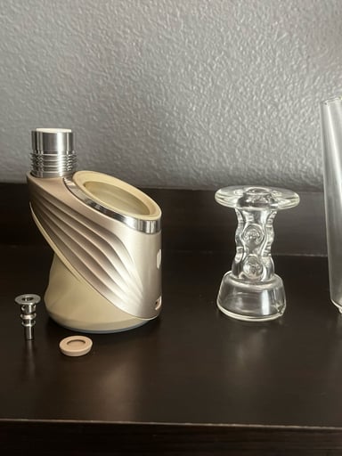 Preview pic of Puffco Peak Pro Desert 3DXL Bundle w/Durin Cooling Tower