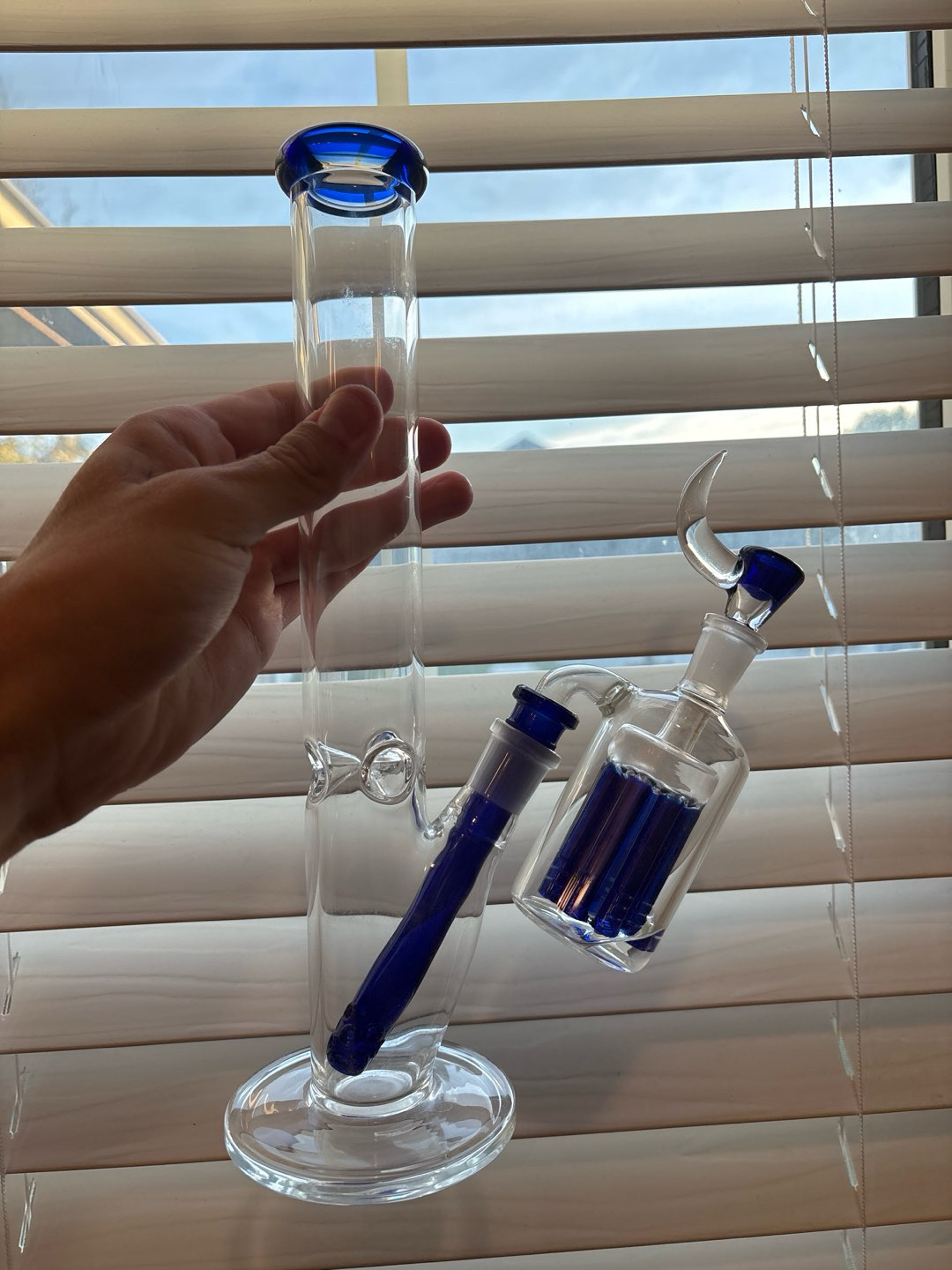 Preview pic of Matching Blue Bong Set