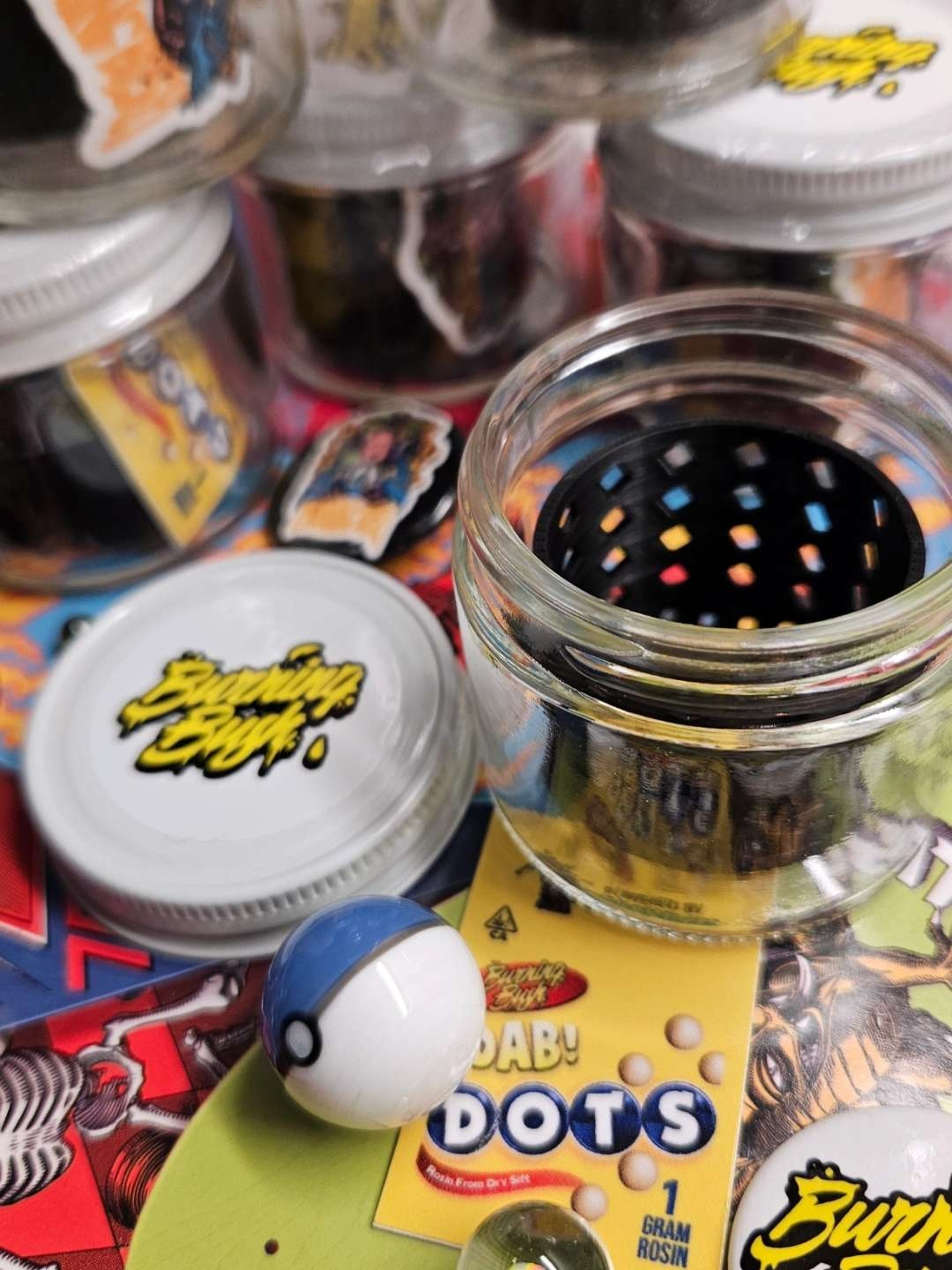 Preview pic of THEY'RE BACK! 2 OZ SOAK TANK W FREE PEARL SET