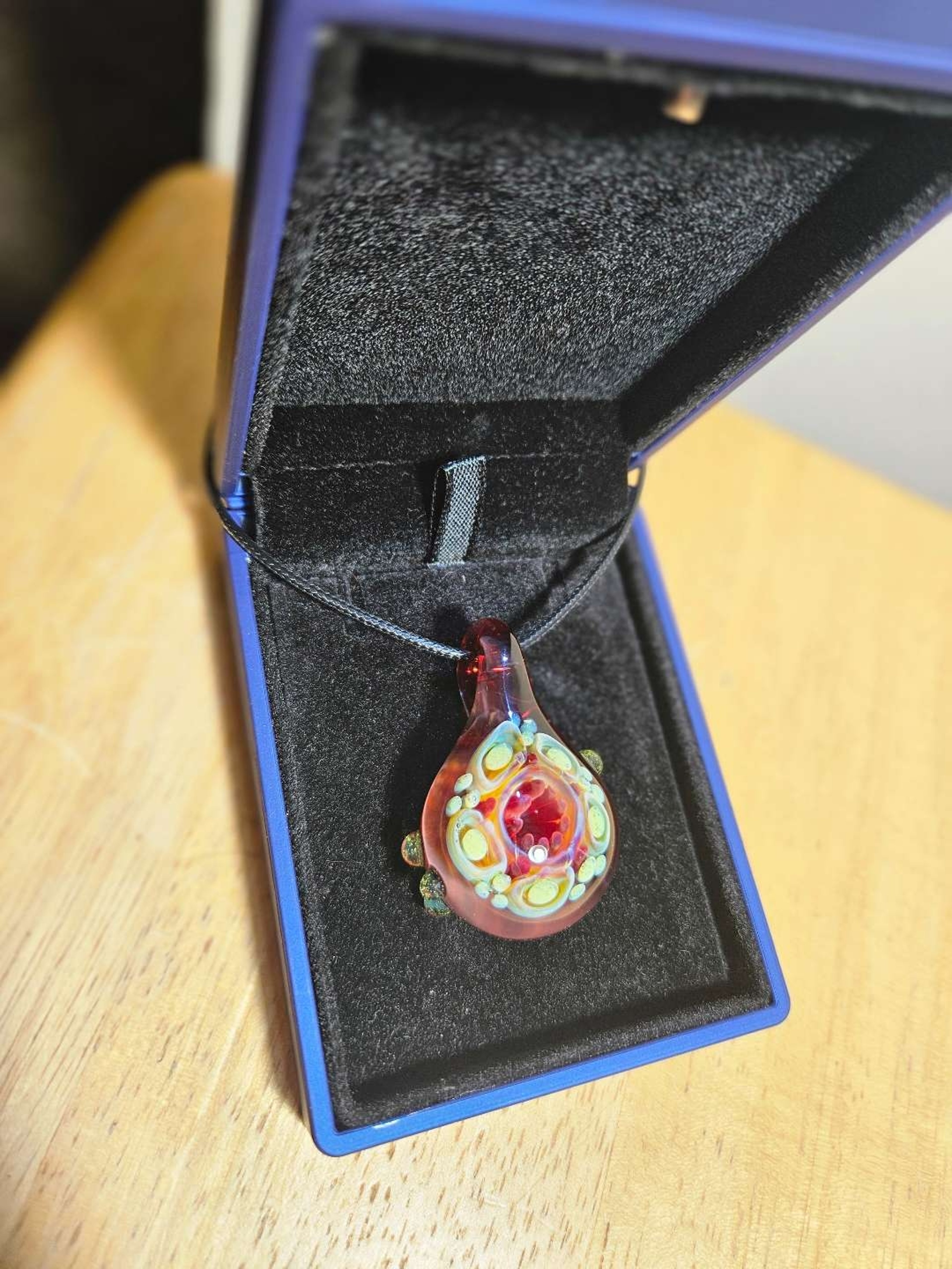 Preview pic of ¡Juicy Implosion Pendant by Shredbeard aka The Glassed Resort!