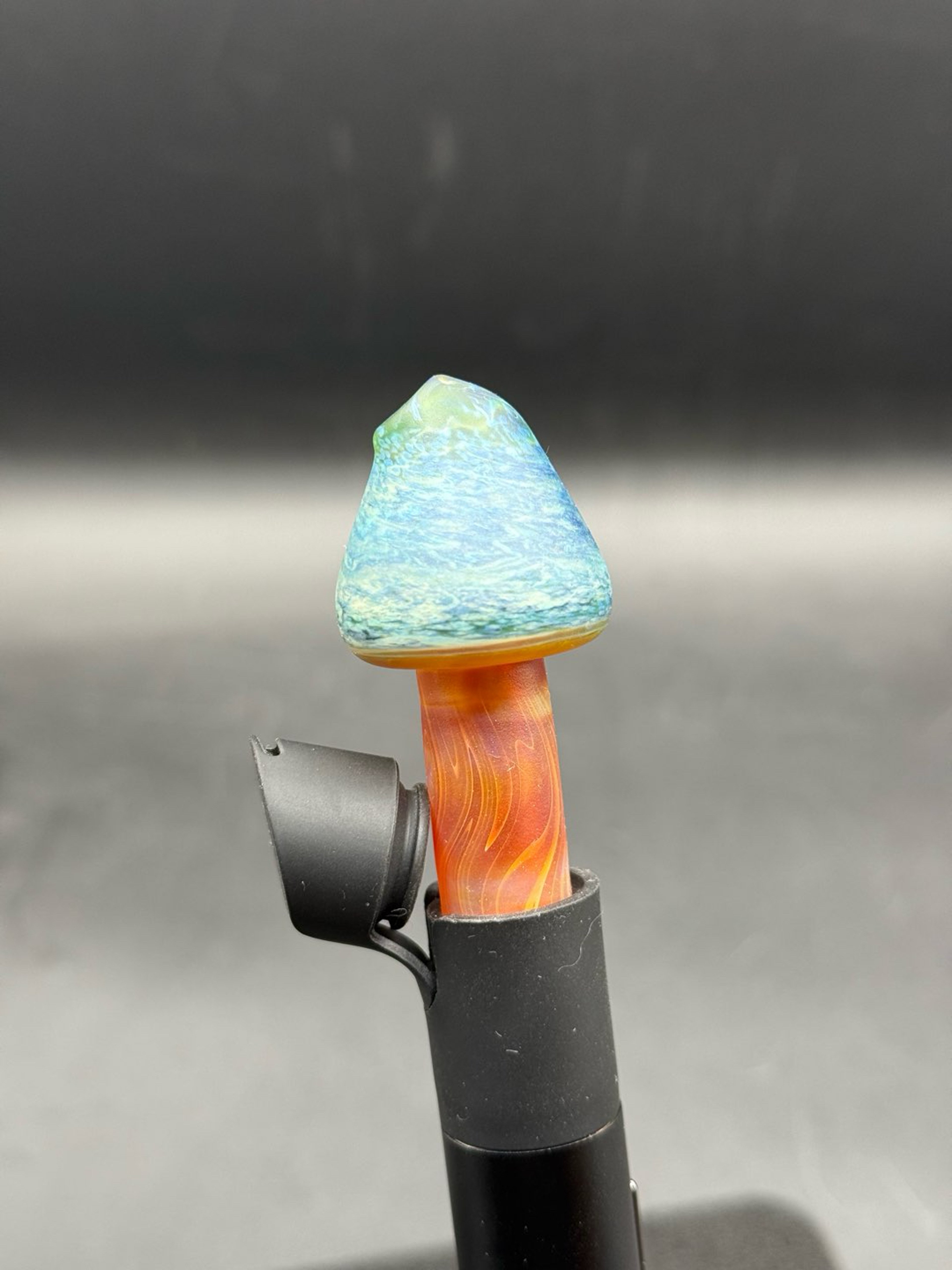 Preview pic of Mushroom pivot top UV