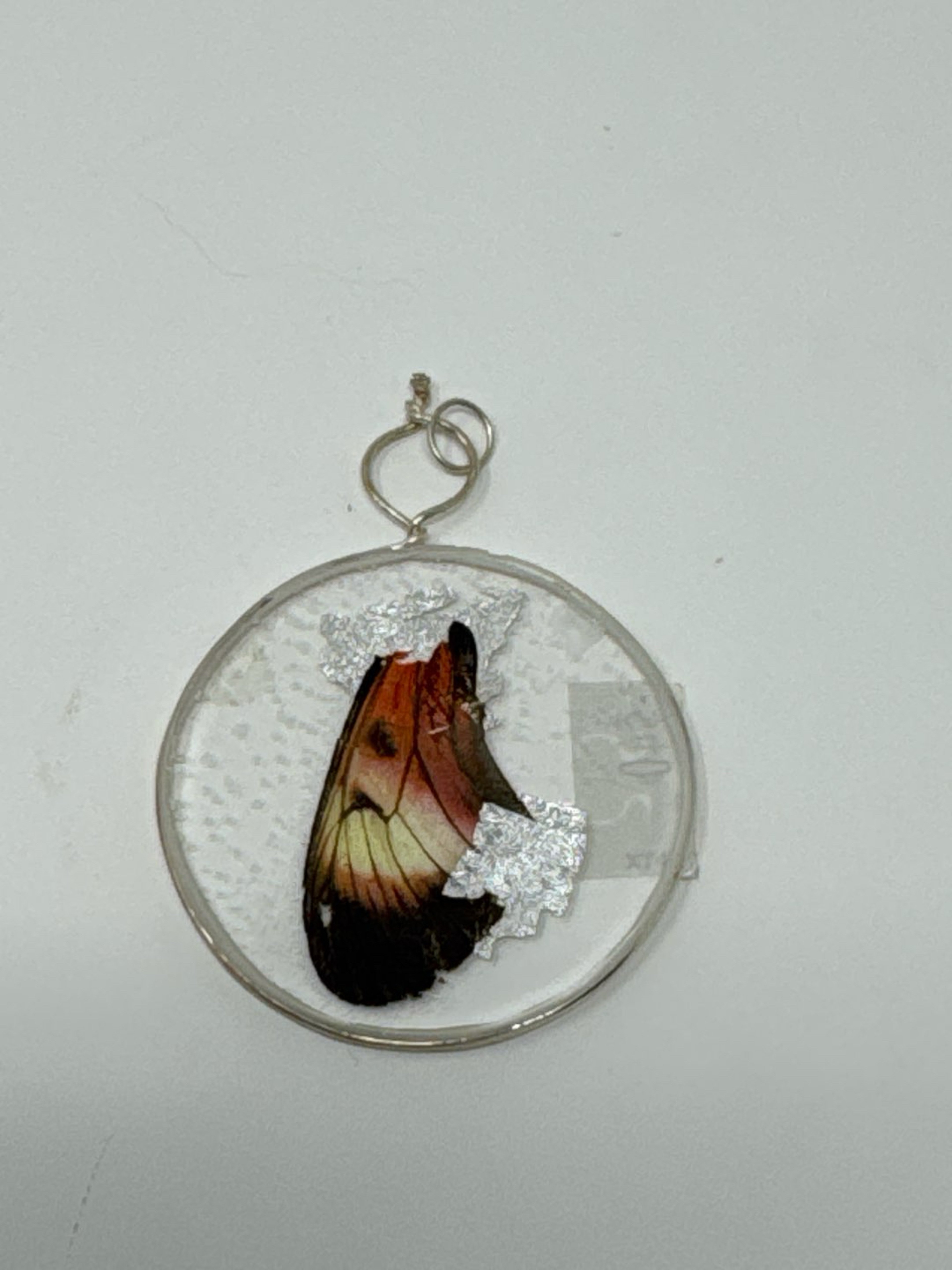 Preview pic of Yano glass pendant