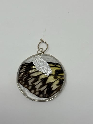 Preview pic of Yano glass pendant