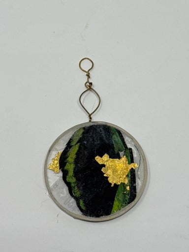 Preview pic of Yano glass pendant
