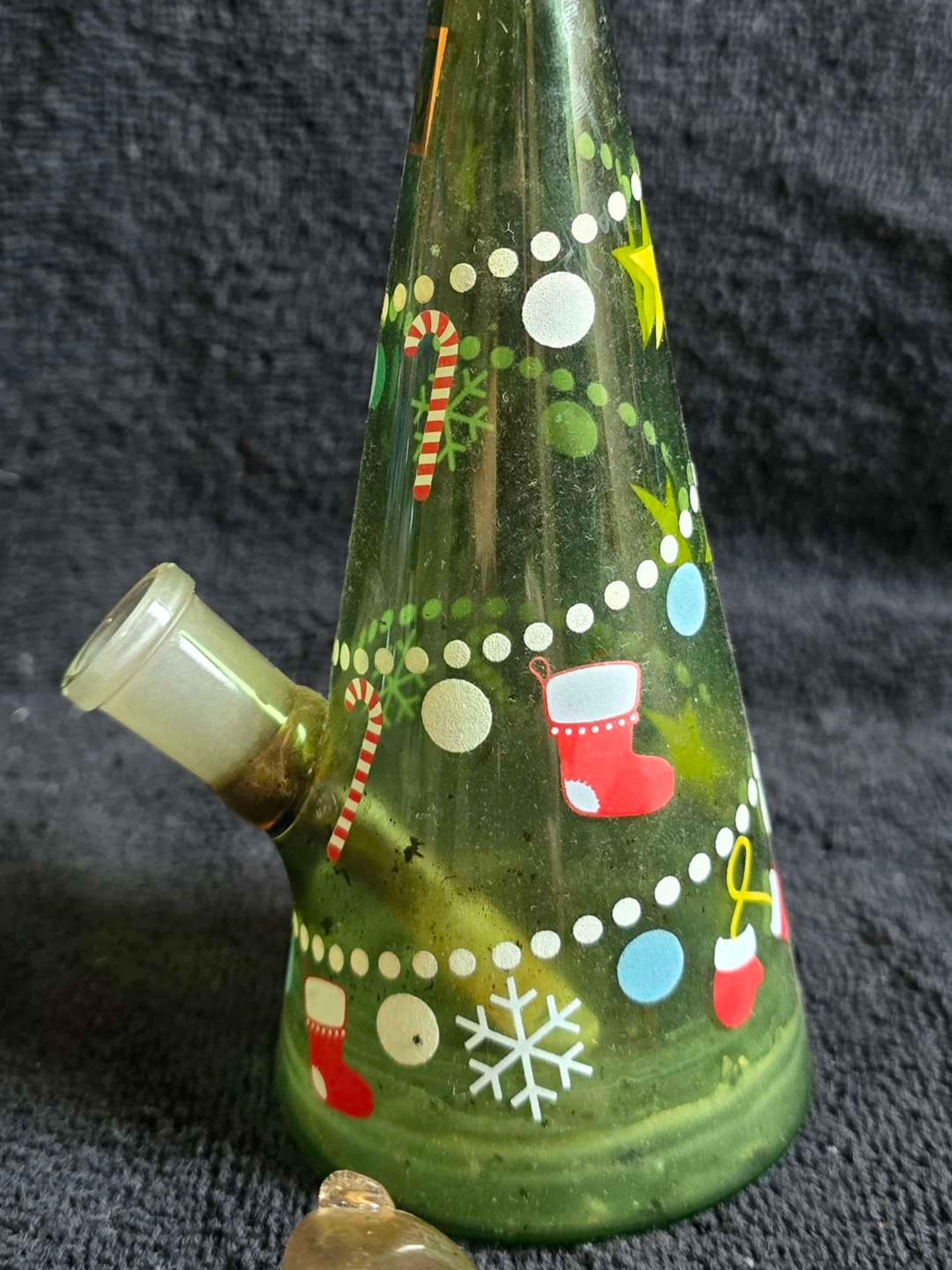 Preview pic of Daily High Club "Christmas Tree" Bong