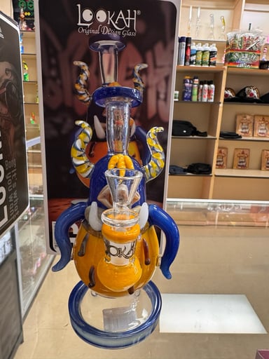 Preview pic of Lookah Bong 8" Mini One-Eyed Big-Bellied Monster Glass Water Pipe