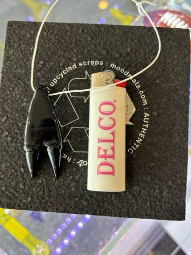 Preview pic of Elbo Dino Claw Pendant 1