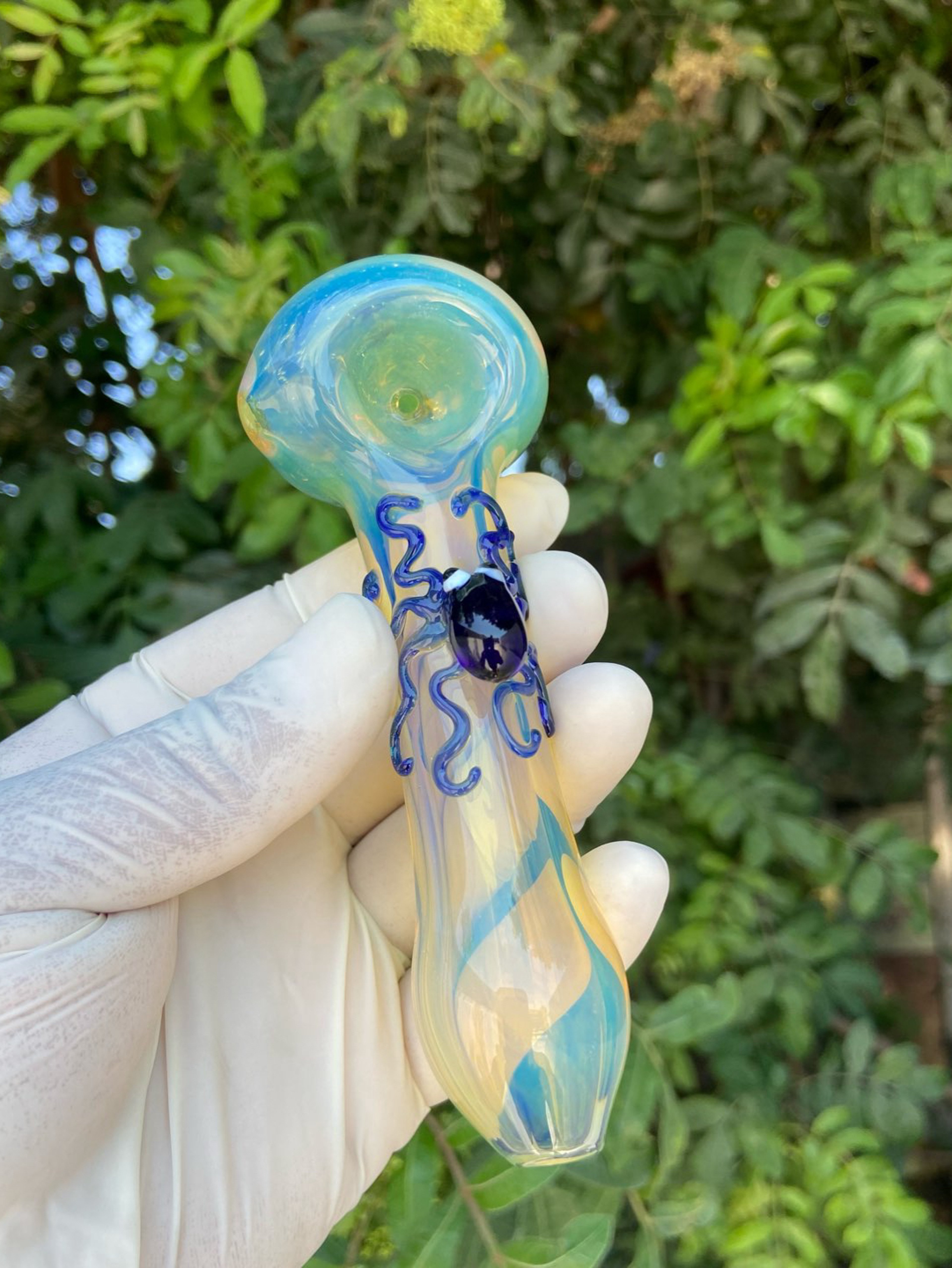 Preview pic of Glass Pipe silver fumed Blue Octopus