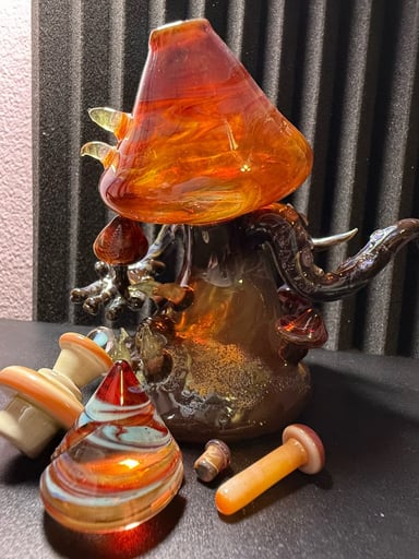 Preview pic of Handcrafted amber purple mushroom rig