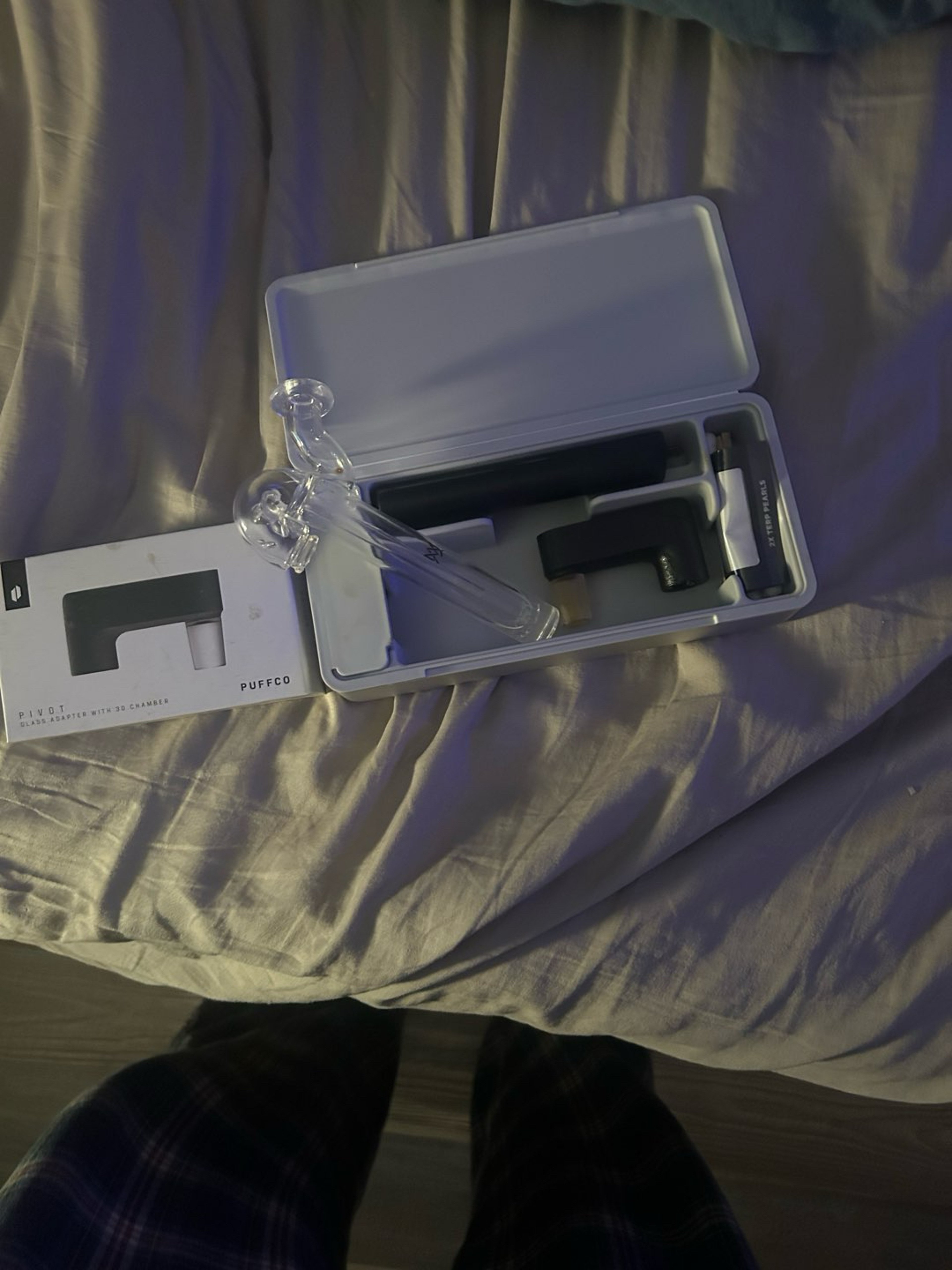 Preview pic of Puffco pivot/travel case/14/18mm adap/mja bubbler