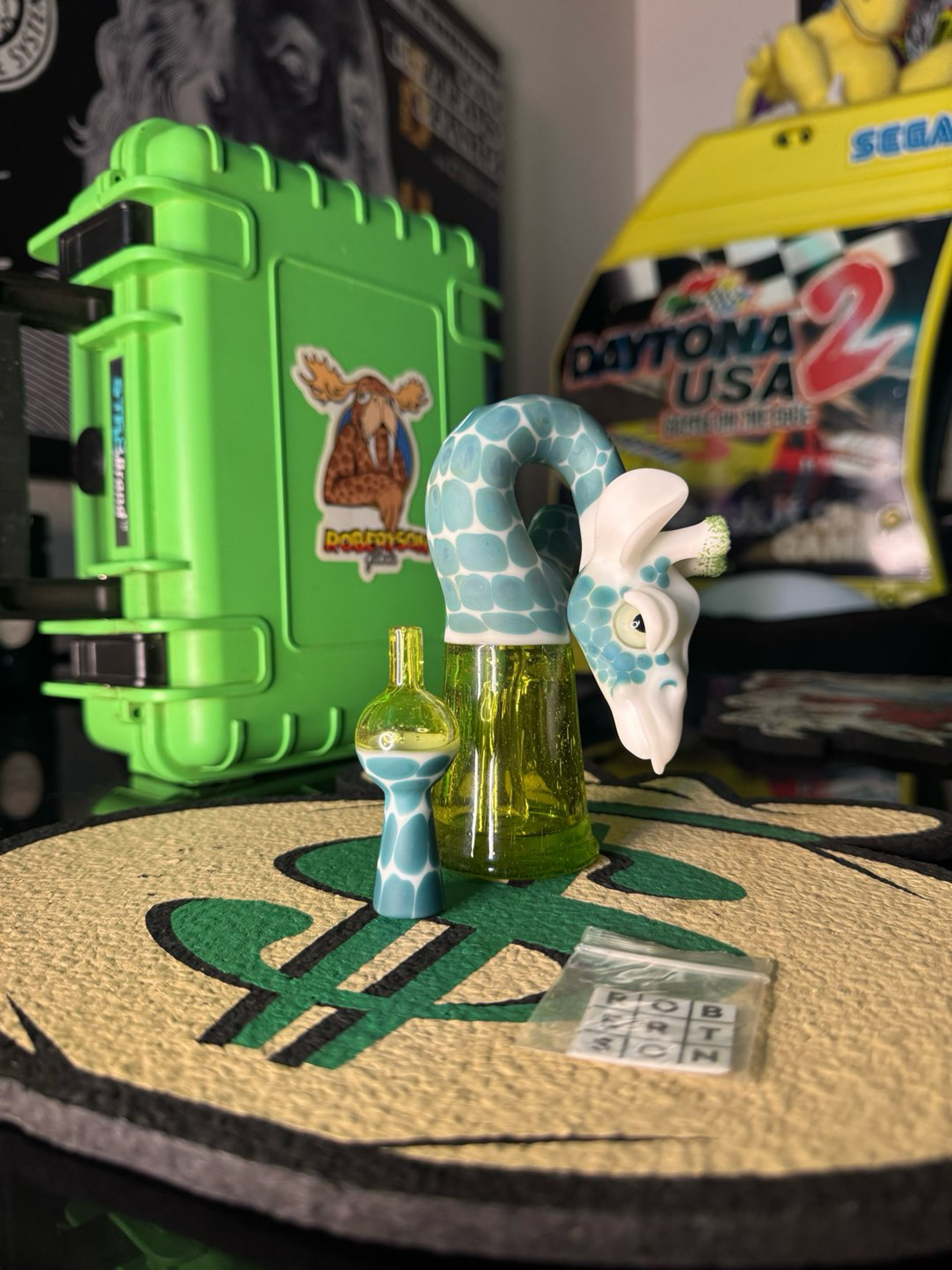 Preview pic of Bent Kneck Giraffe Bottle Rig set by Robertson glass