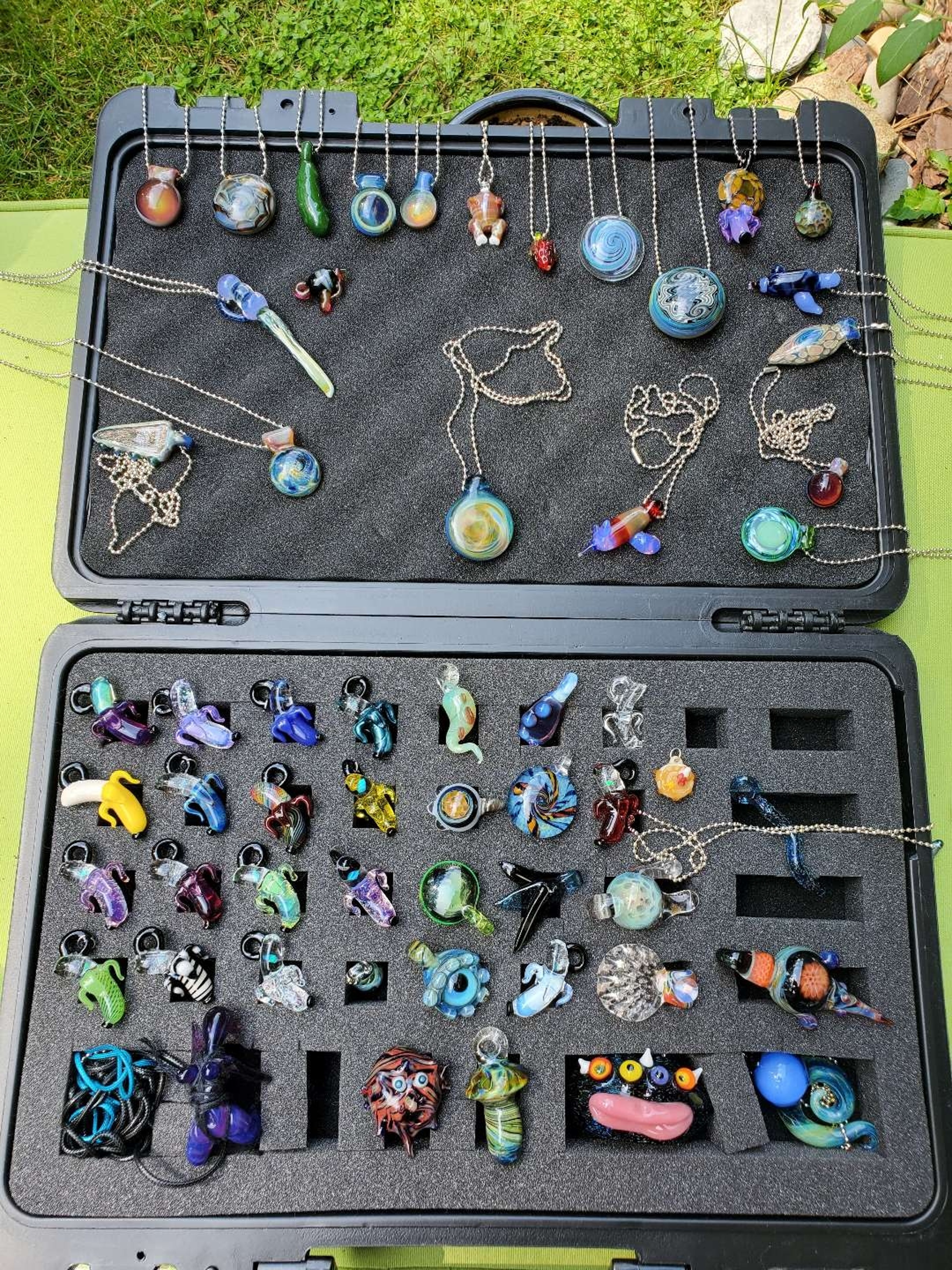 TONS OF PENDYS image 0