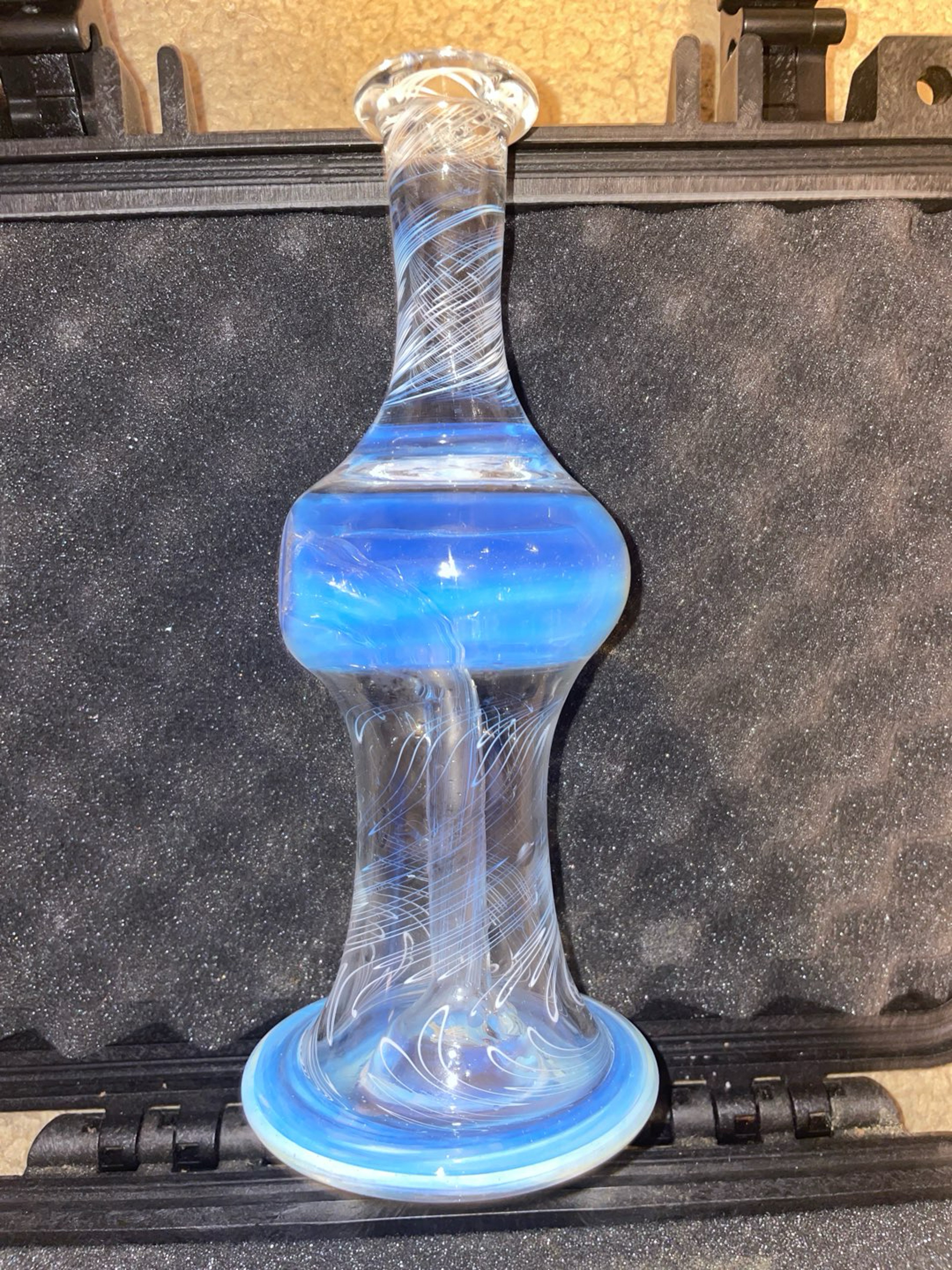 Earl Jr Amphora bottle image 0