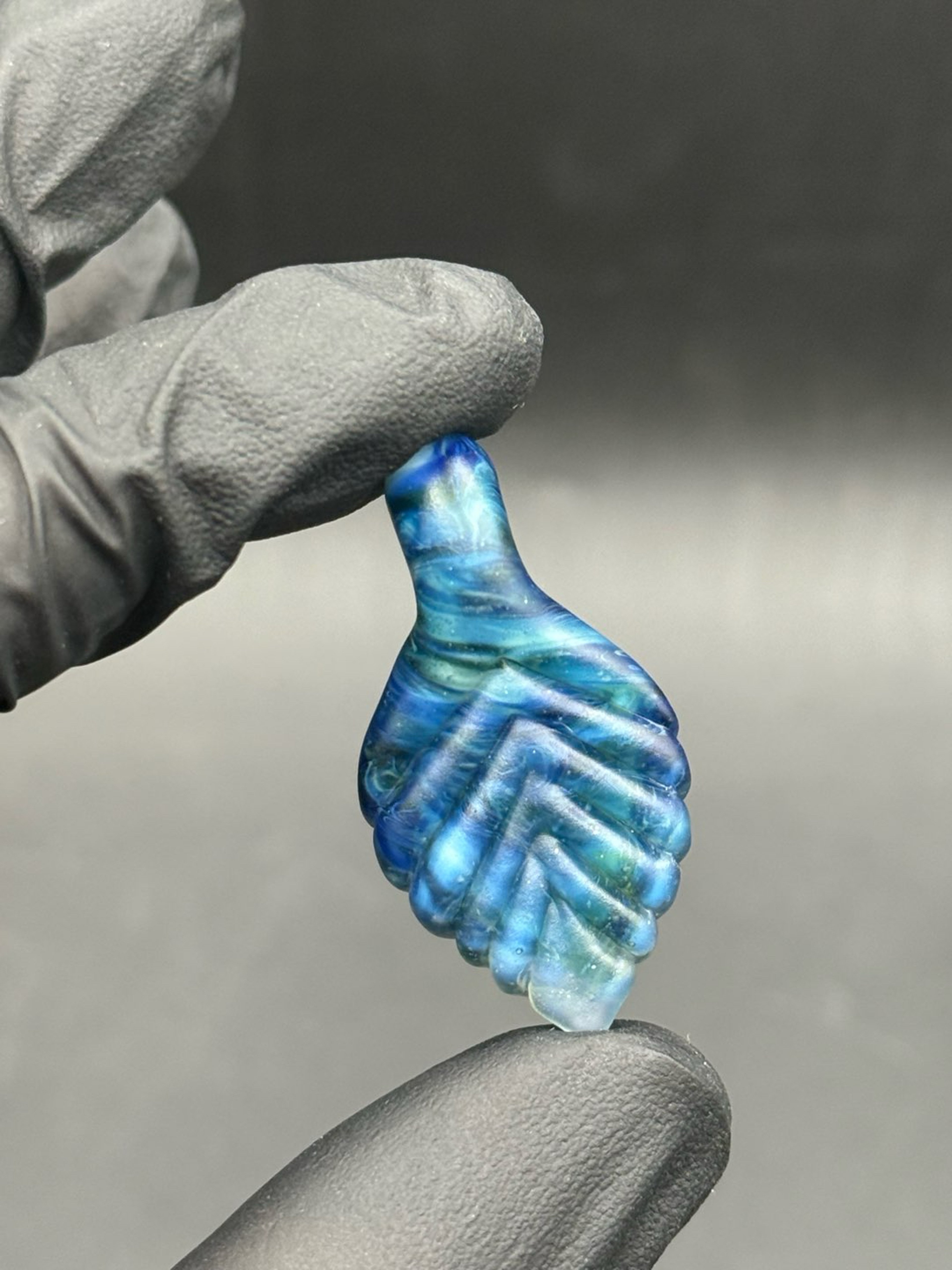 Preview pic of Leaf pendant