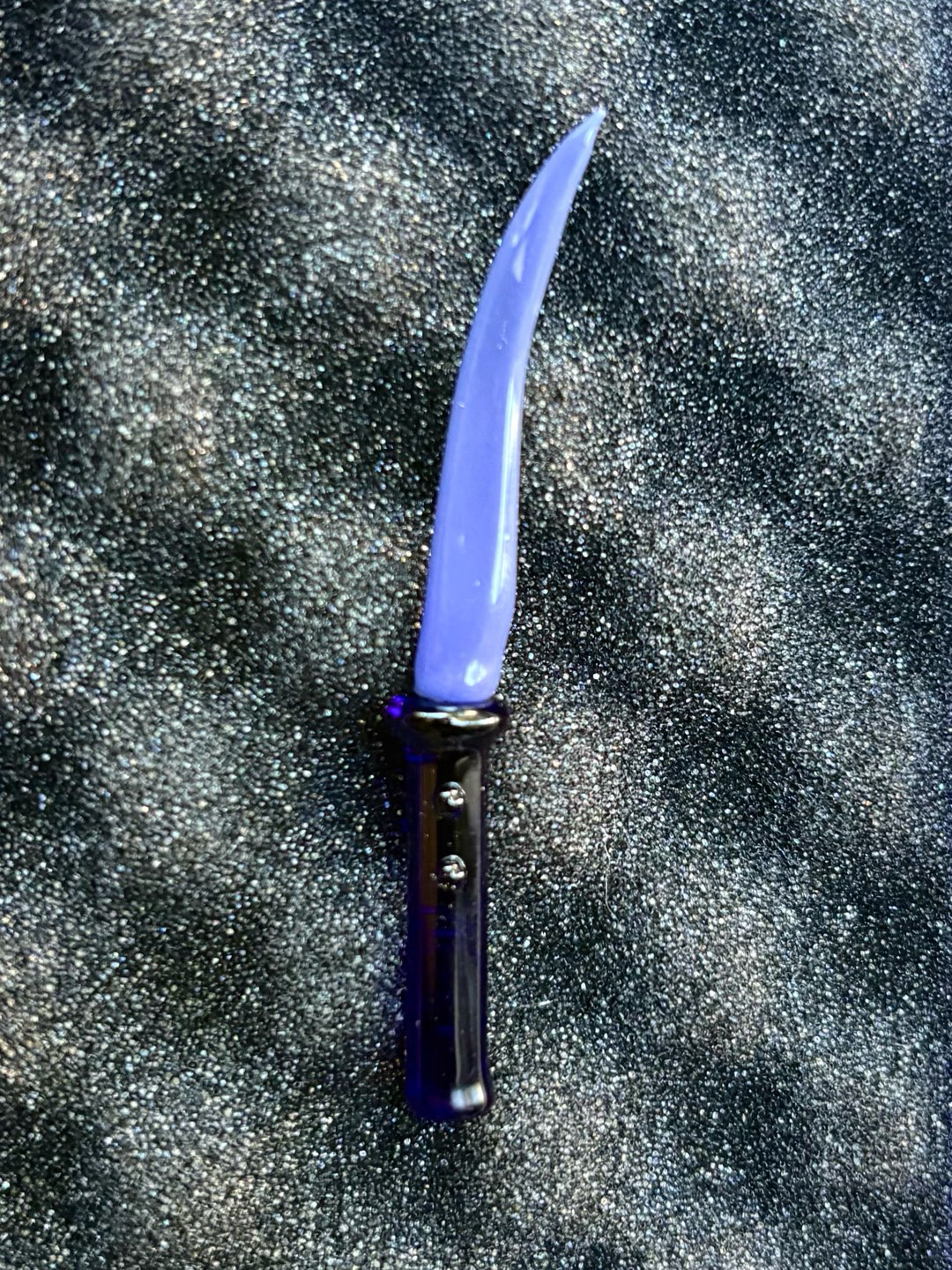 Preview pic of MarvisGlass024 Blue Blade Sword ‼️NO RESERVE‼️