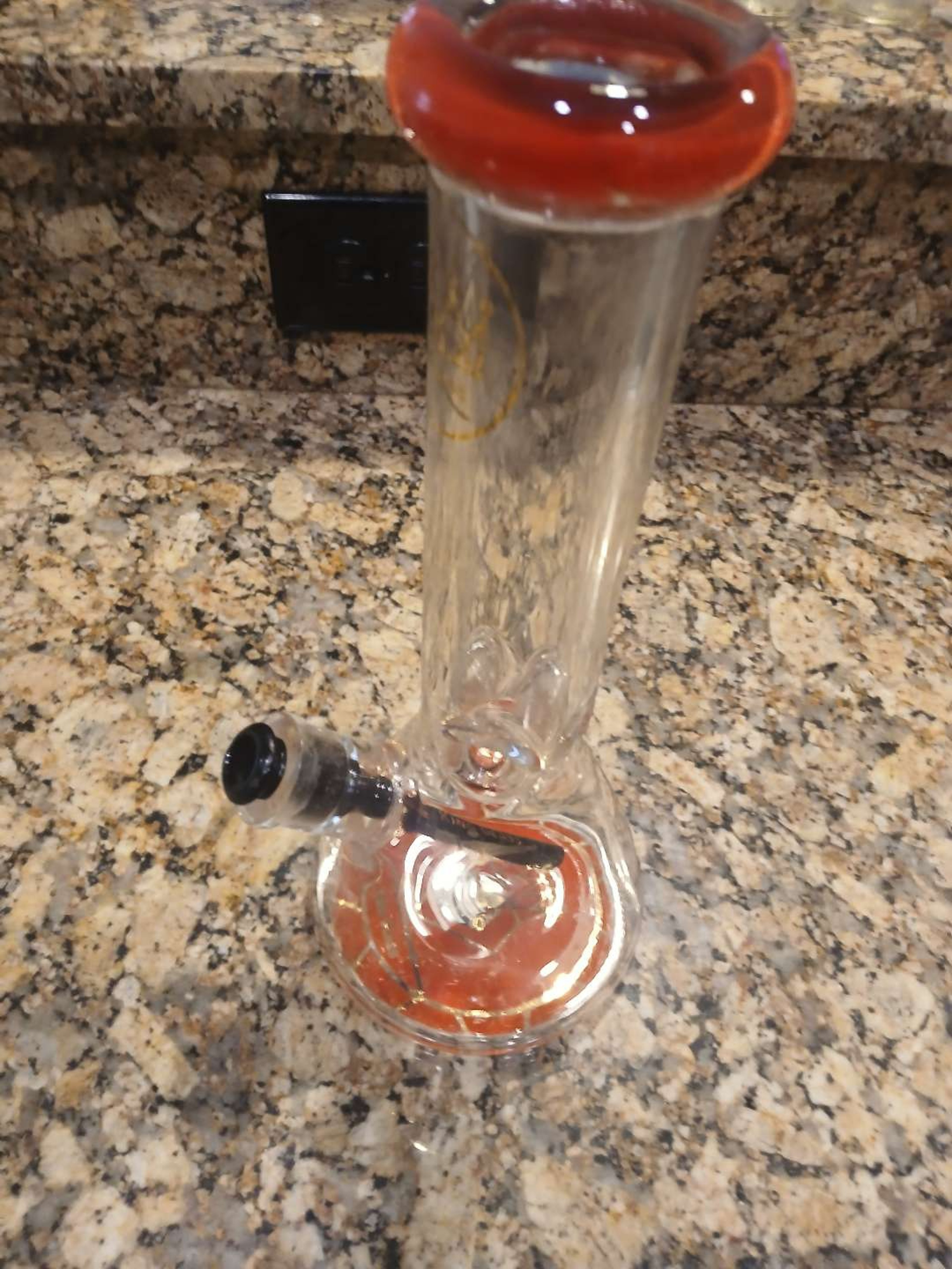 King glass beaker image 0