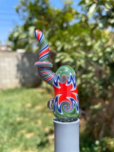 Preview pic of Sipper Pivot Top